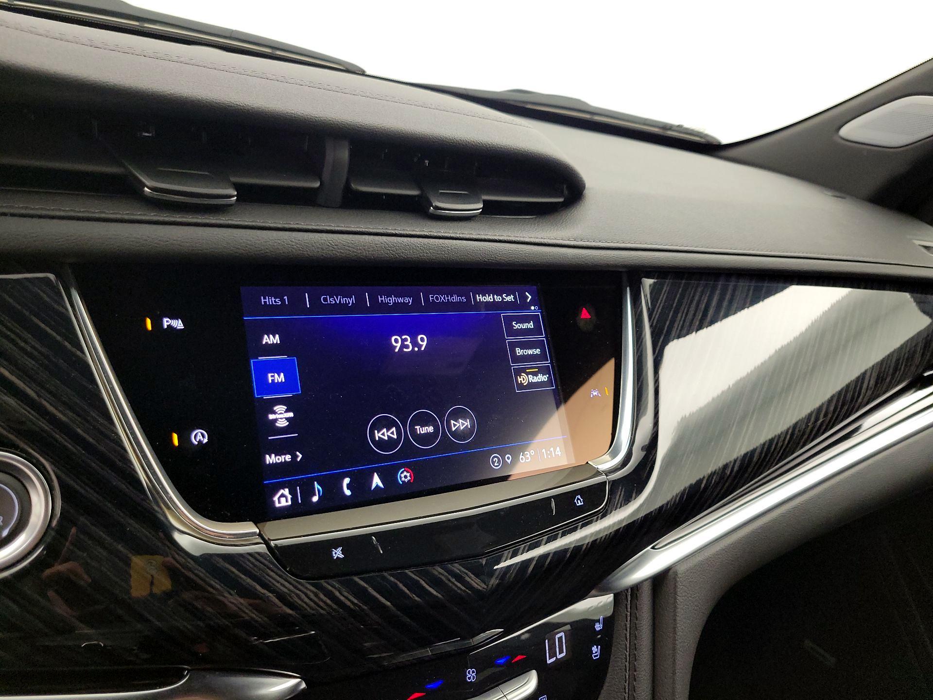 Thumbnail: 2025 Cadillac XT6 - 15