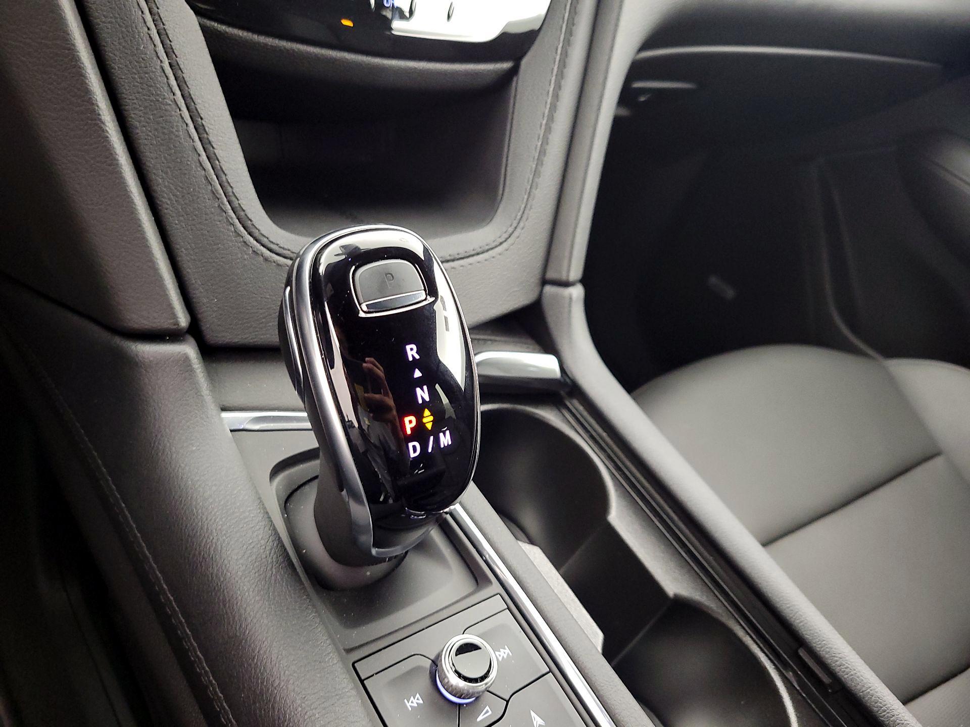 Thumbnail: 2025 Cadillac XT6 - 17