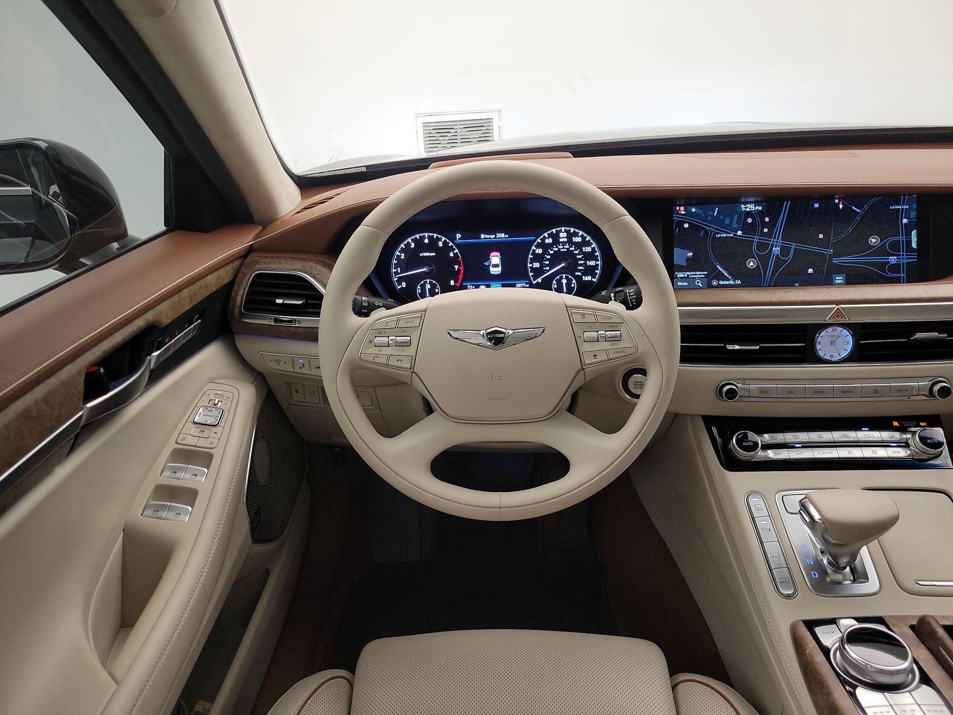 Thumbnail: 2021 Genesis G90 - 10