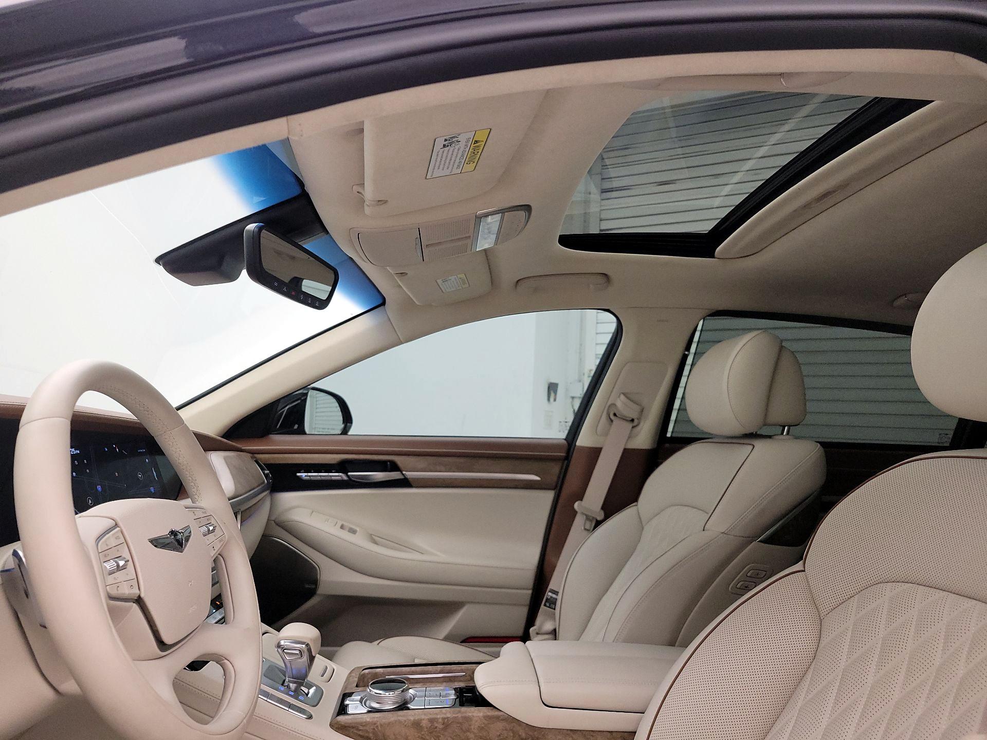 Thumbnail: 2021 Genesis G90 - 20
