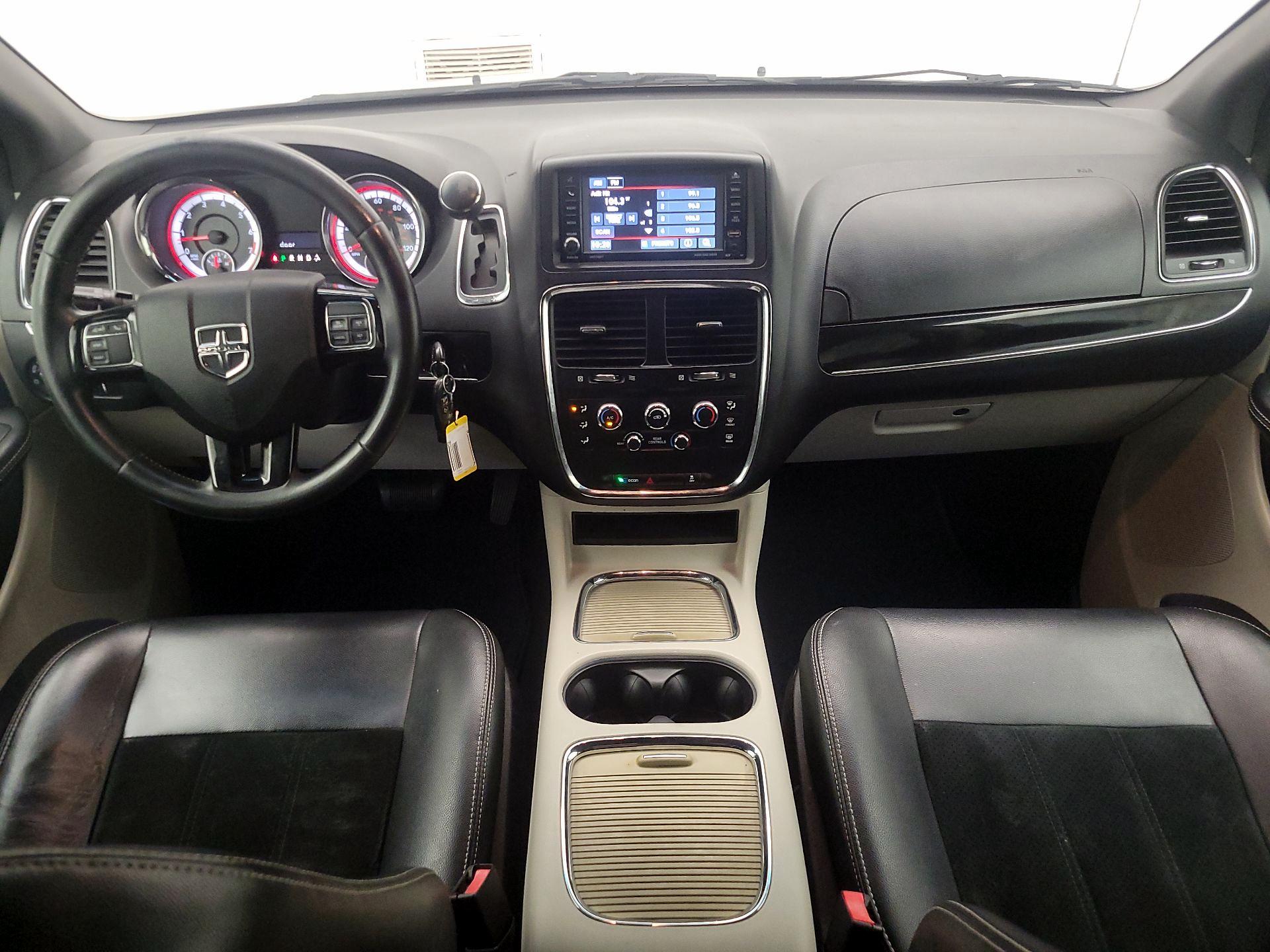 Thumbnail: 2017 Dodge Grand Caravan - 9