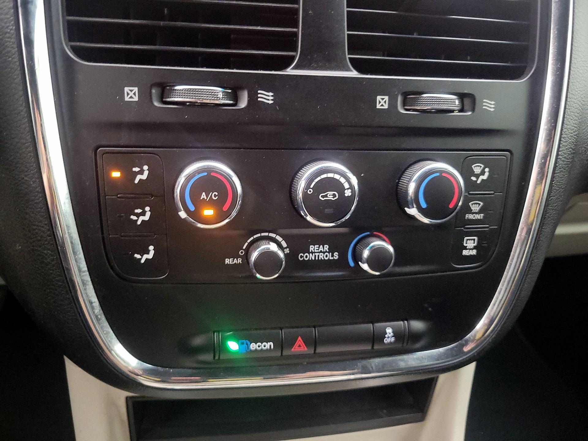 Thumbnail: 2017 Dodge Grand Caravan - 16
