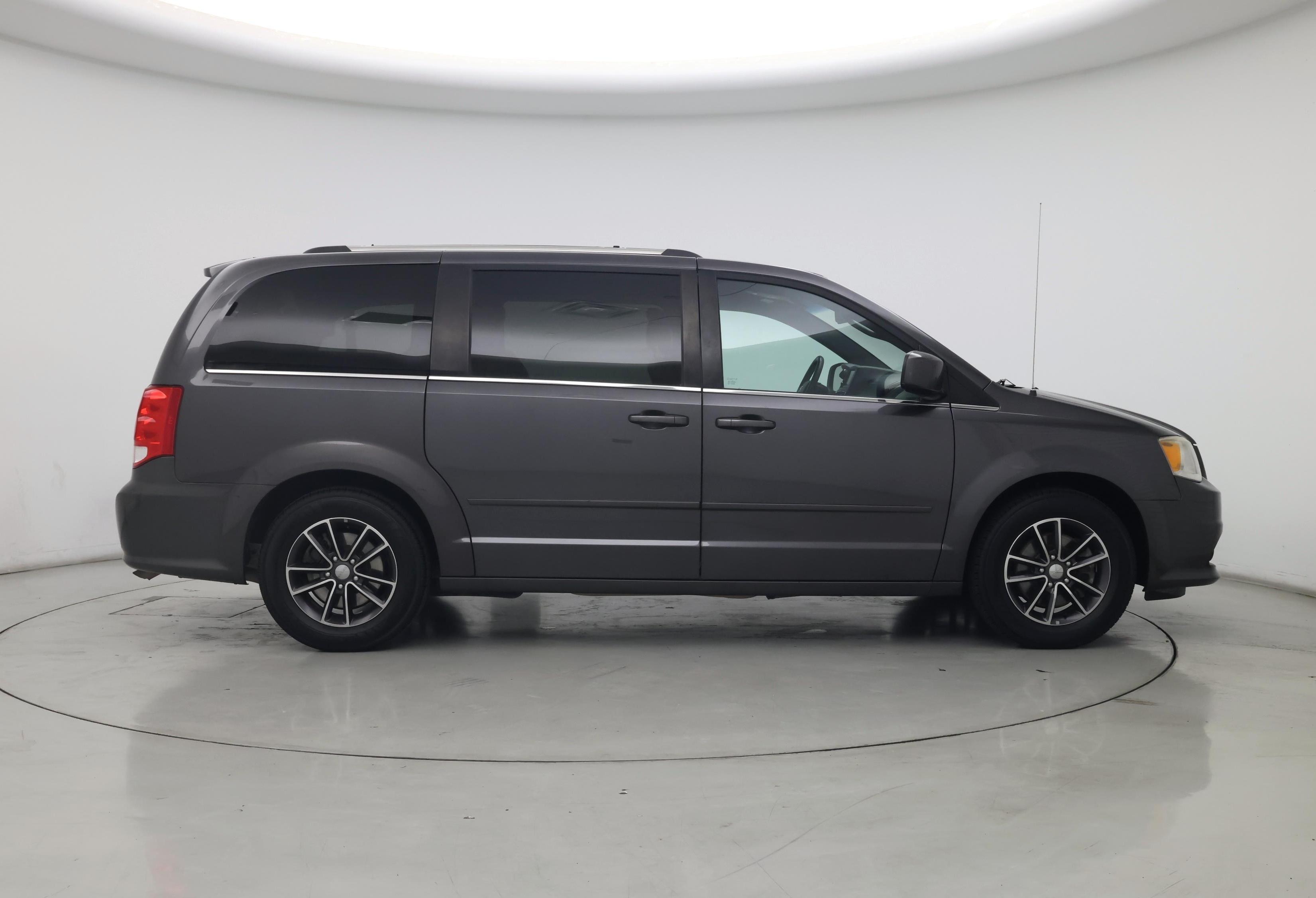 Thumbnail: 2017 Dodge Grand Caravan - 7