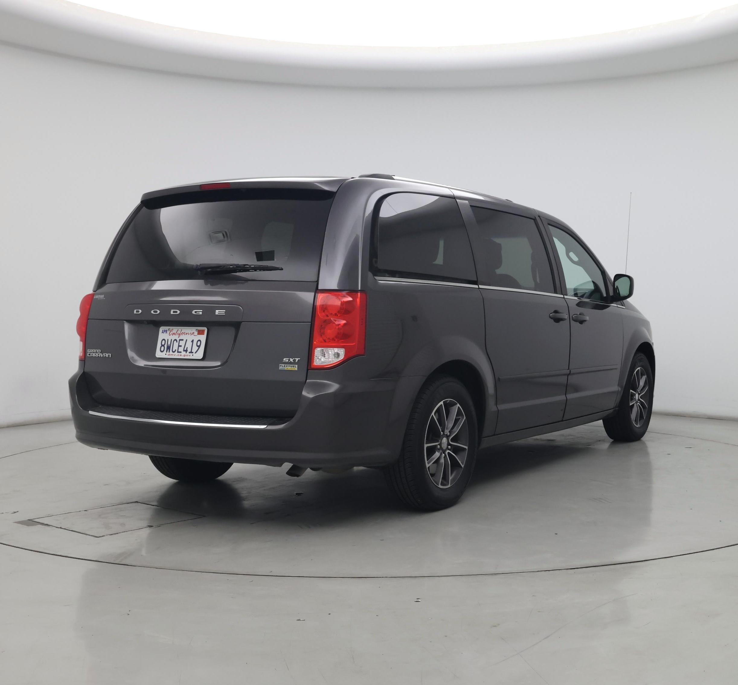 Thumbnail: 2017 Dodge Grand Caravan - 8