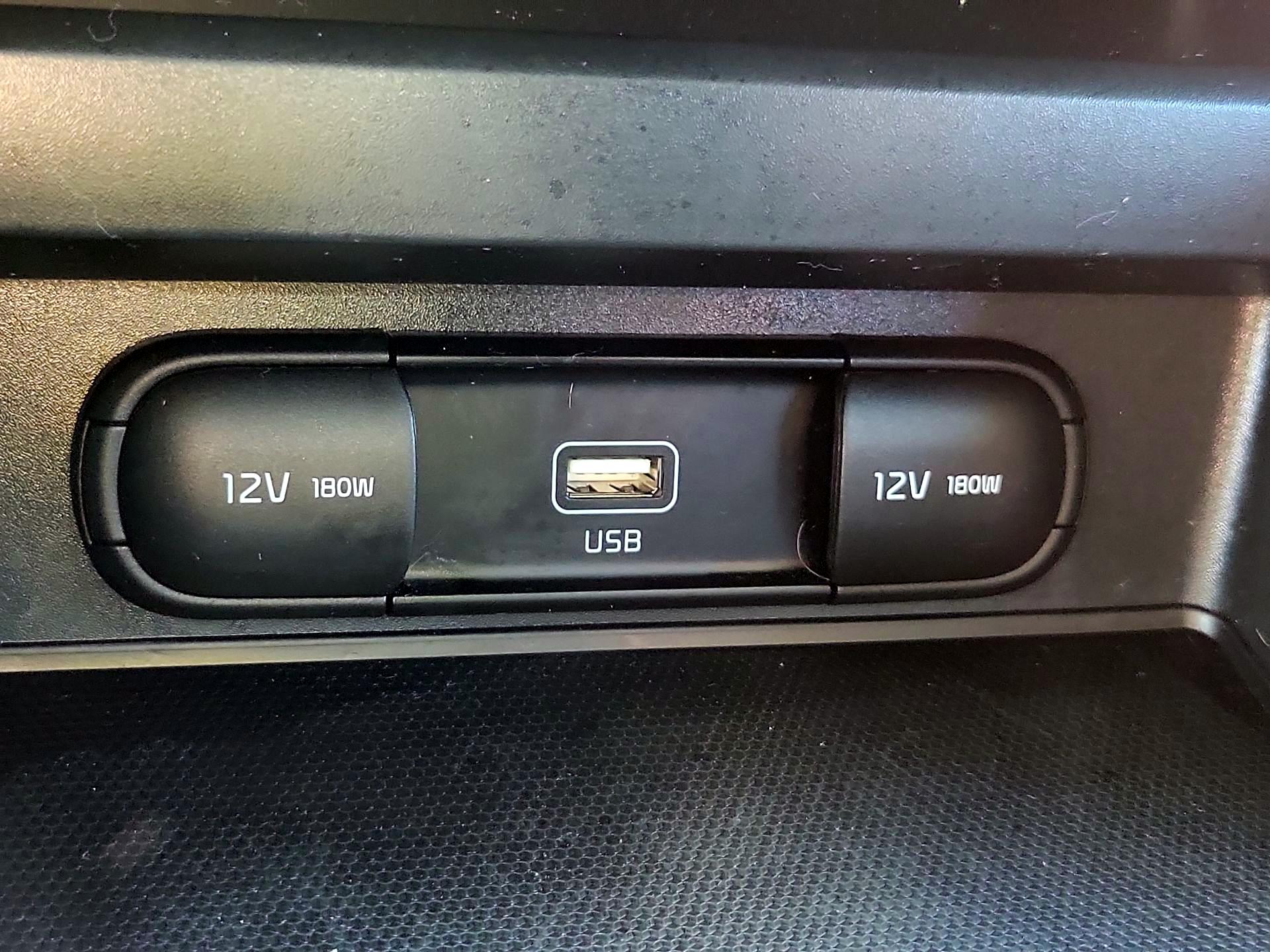 Thumbnail: 2020 Kia Soul - 18