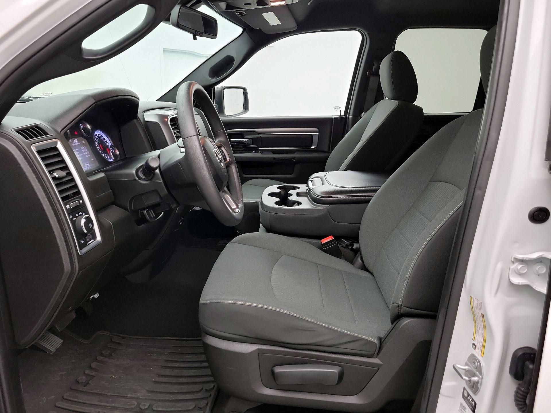 Thumbnail: 2021 RAM 1500 Classic - 11