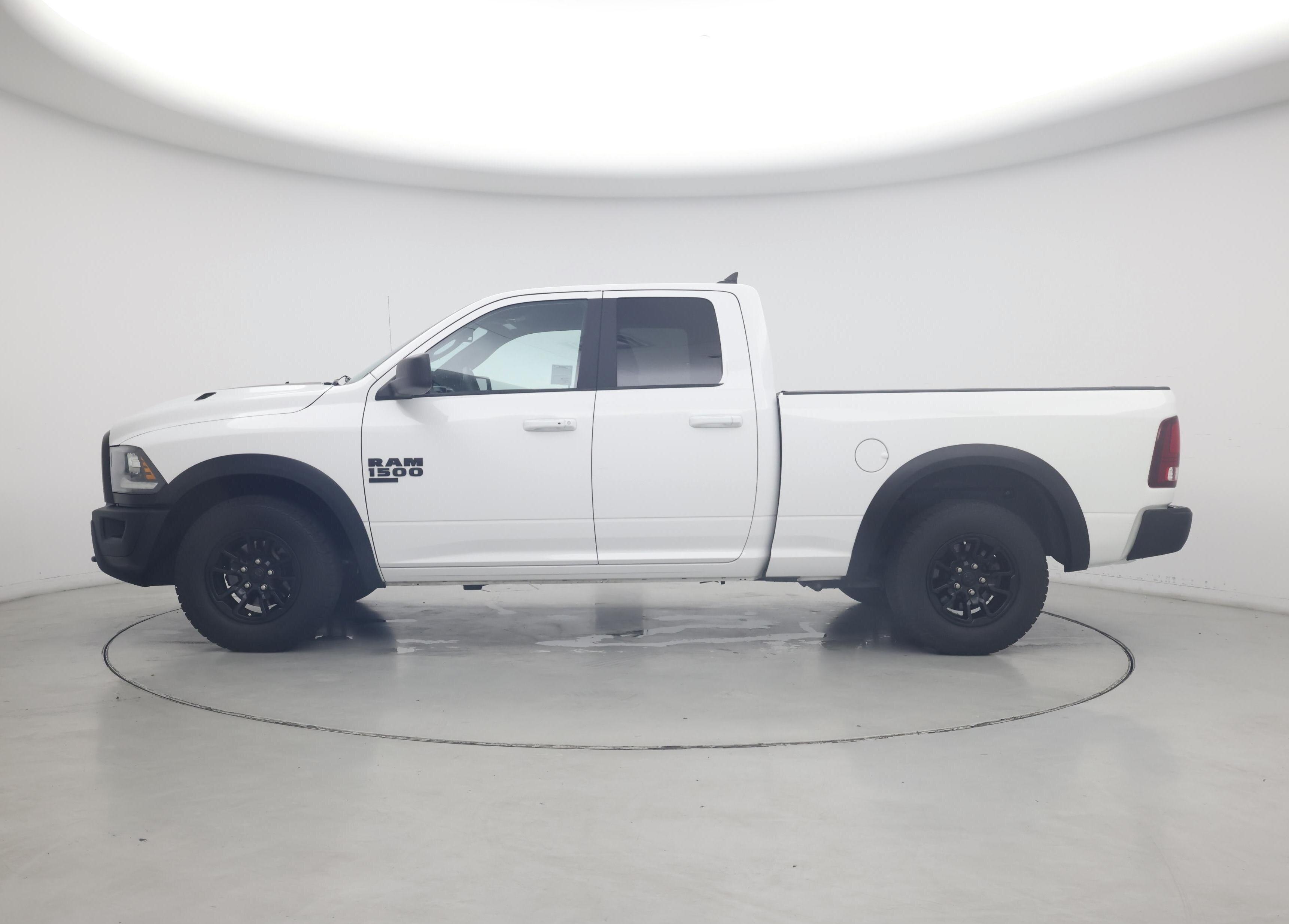 Thumbnail: 2021 RAM 1500 Classic - 3