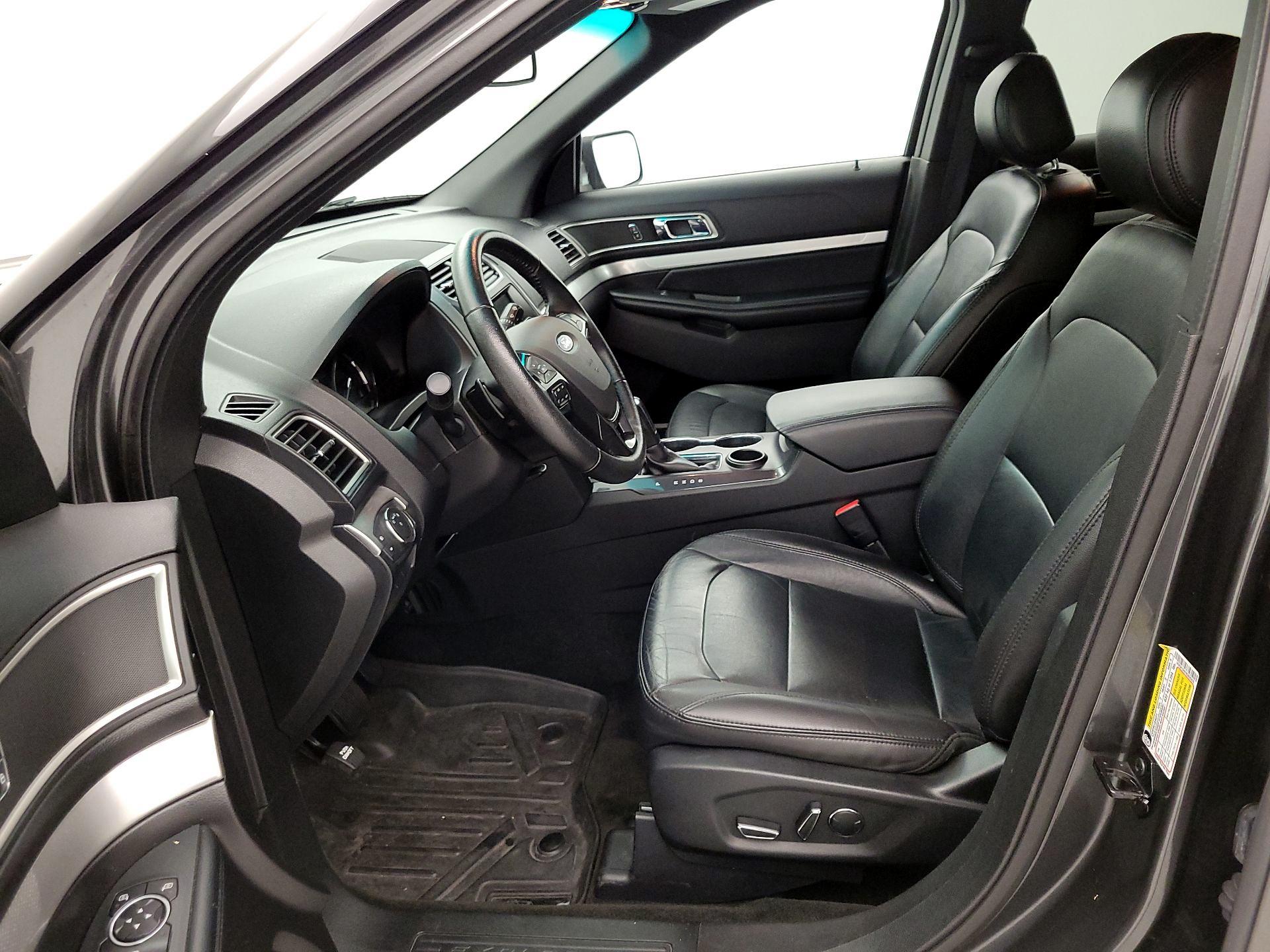 Thumbnail: 2017 Ford Explorer - 11