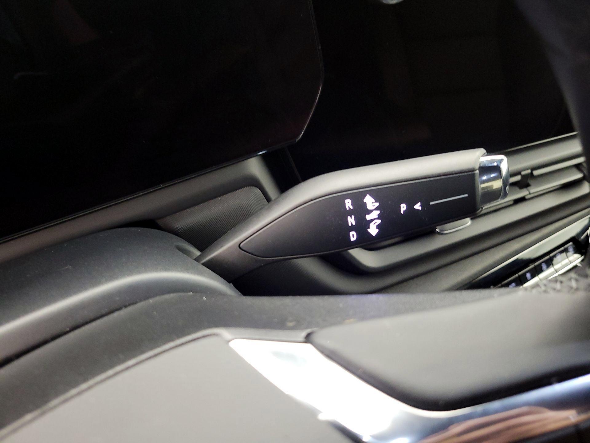 Thumbnail: 2025 Chevrolet Silverado EV - 18