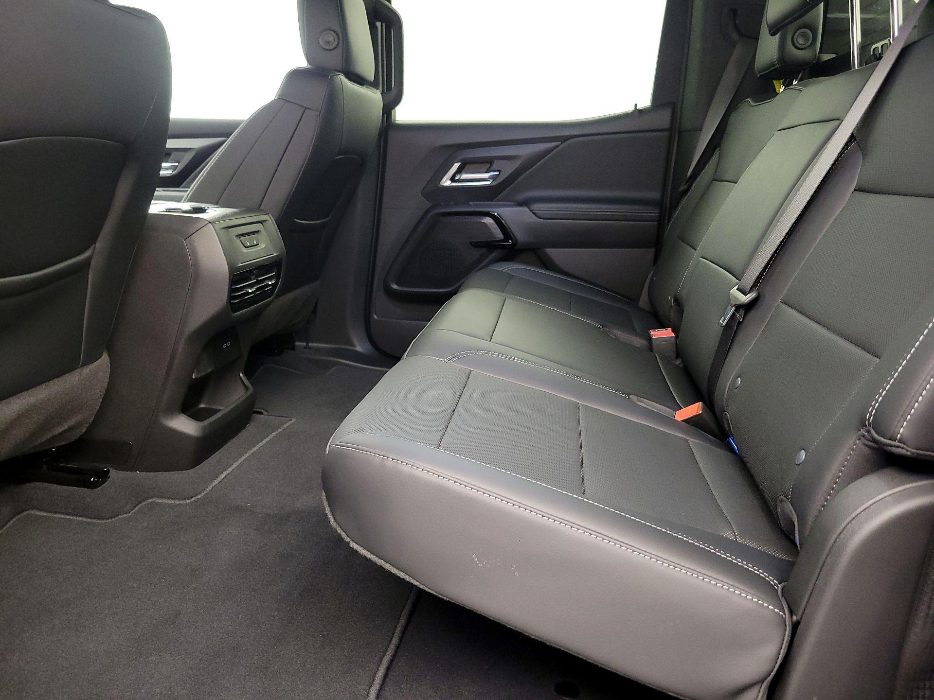 Thumbnail: 2025 Chevrolet Silverado EV - 20