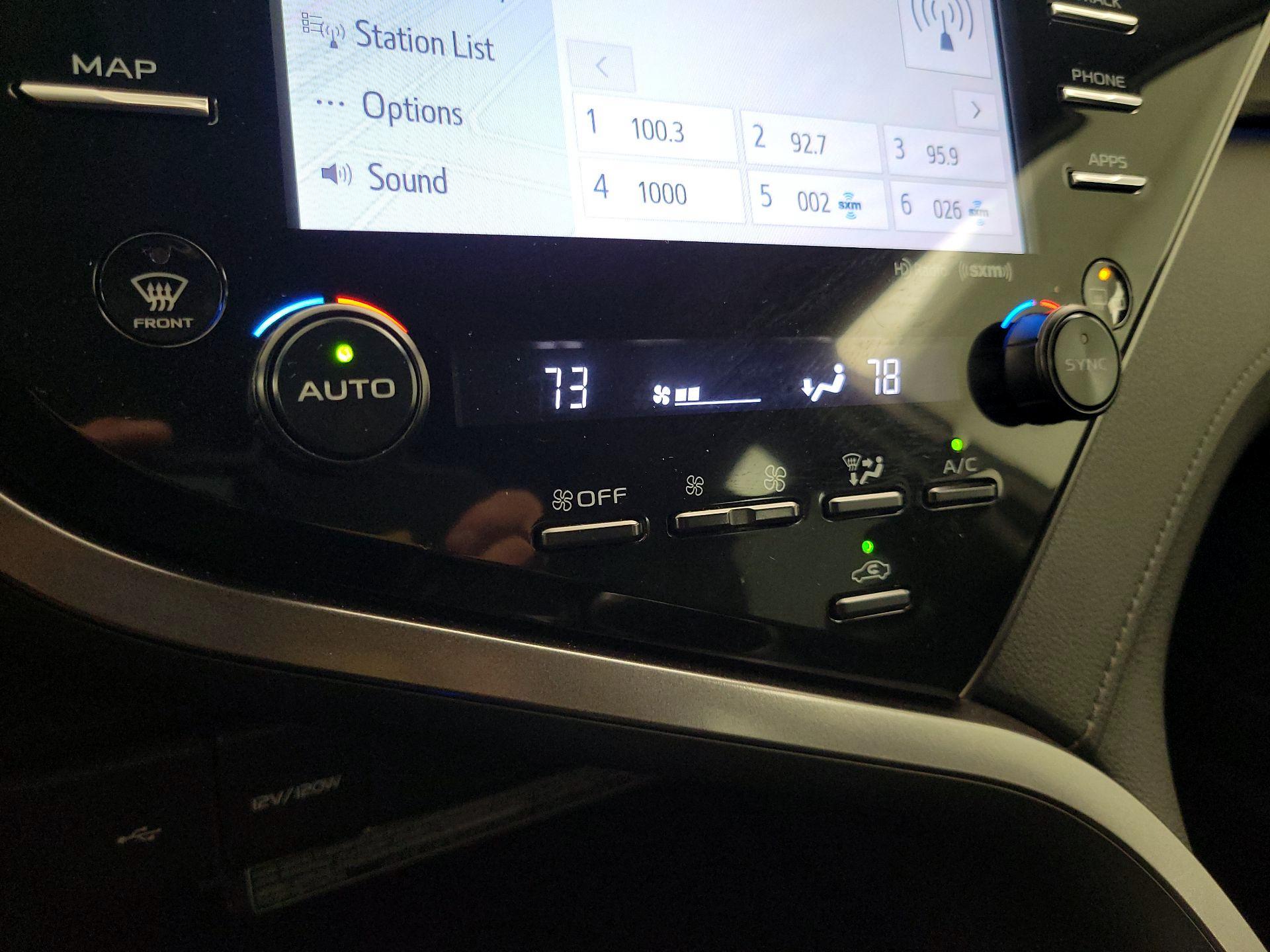 Thumbnail: 2020 Toyota Camry - 17