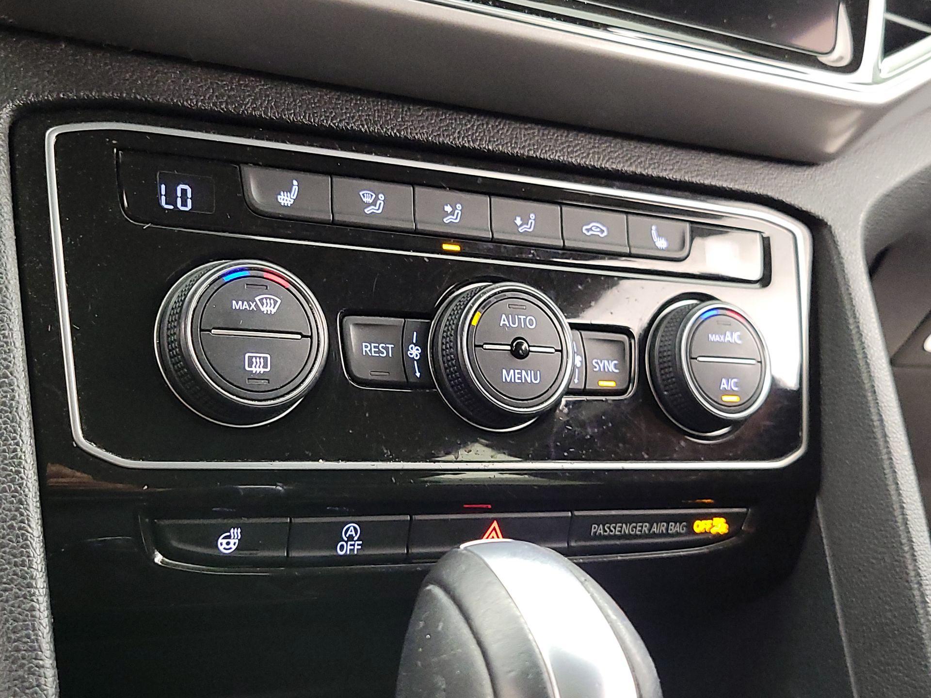 Thumbnail: 2019 Volkswagen Atlas - 17