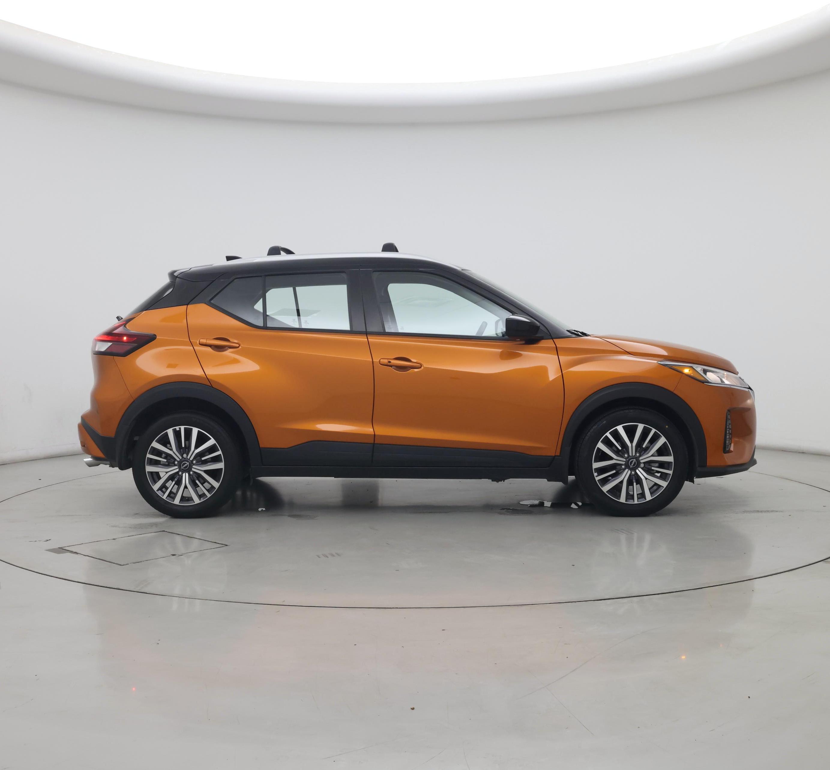 Thumbnail: 2023 Nissan Kicks - 7