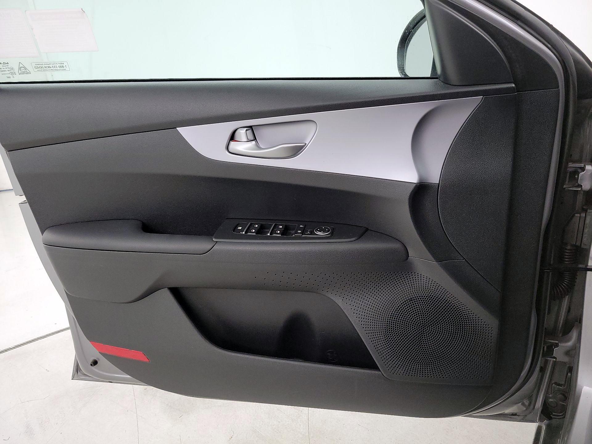 Thumbnail: 2024 Kia Forte - 12
