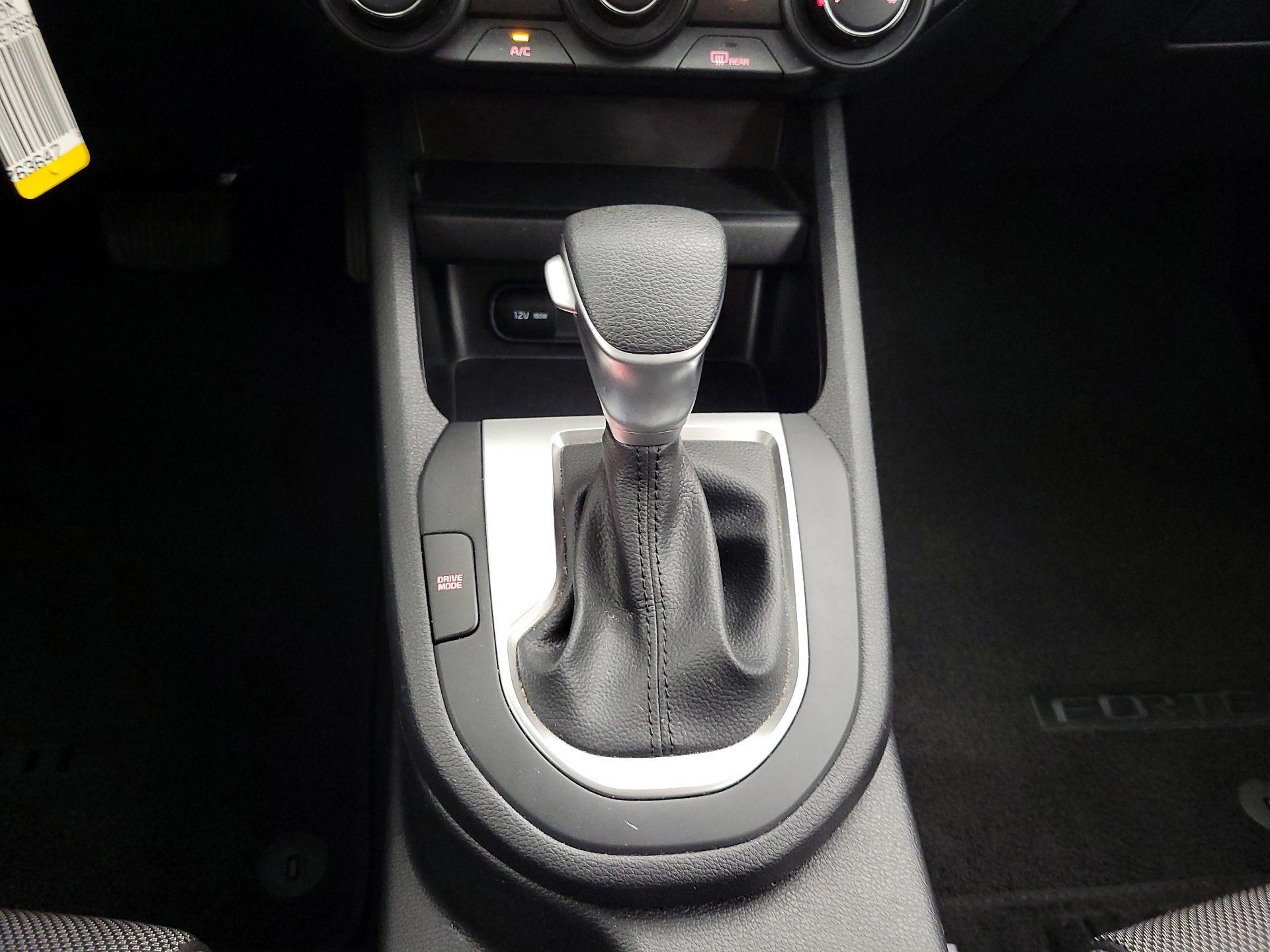 Thumbnail: 2024 Kia Forte - 17