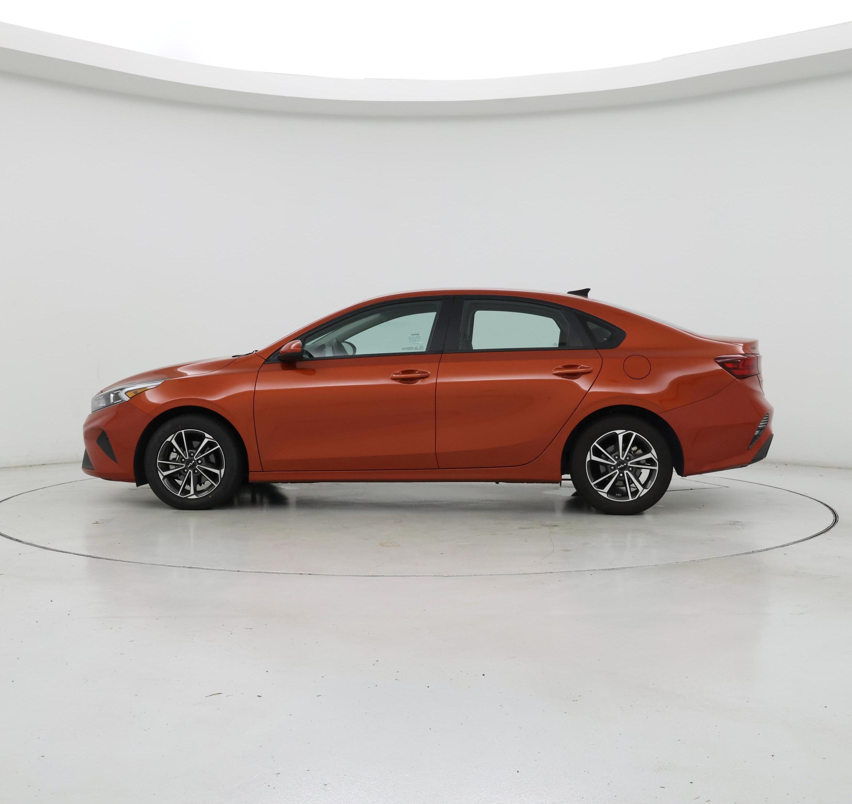 Thumbnail: 2023 Kia Forte - 3