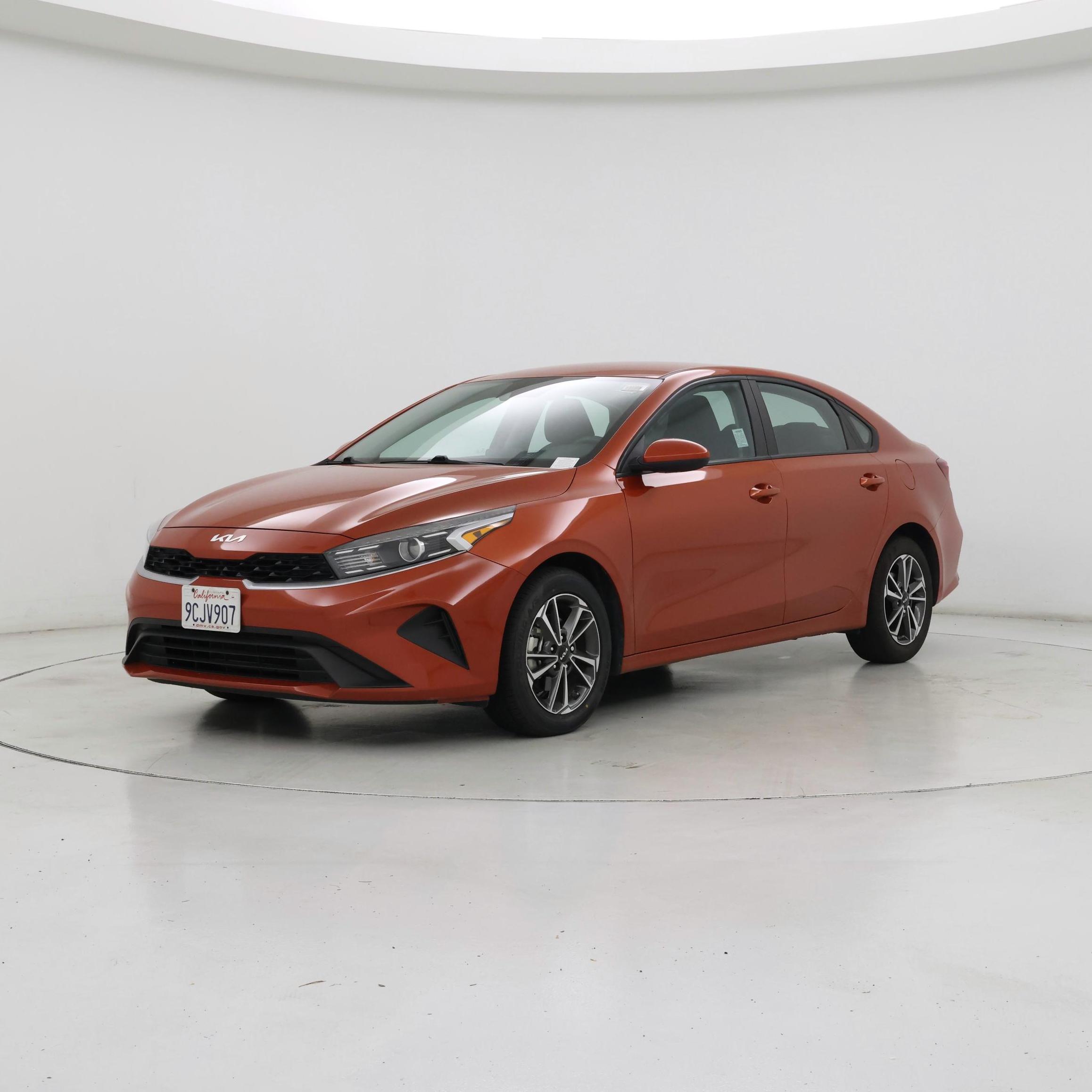Thumbnail: 2023 Kia Forte - 4