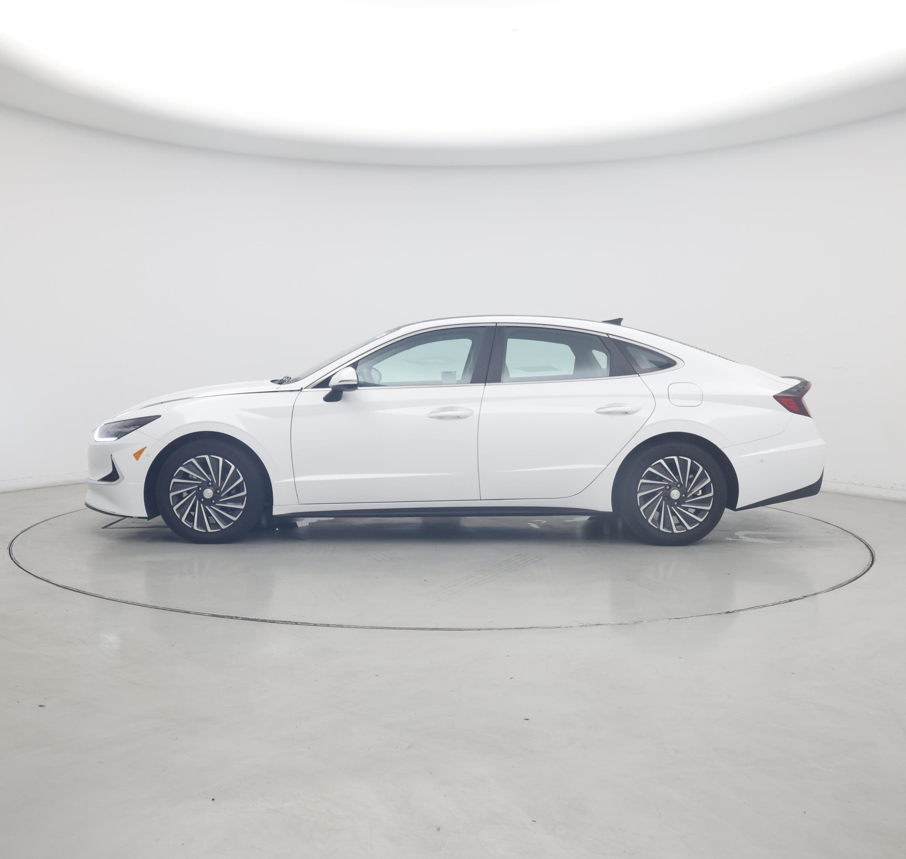 Thumbnail: 2023 Hyundai Sonata - 3