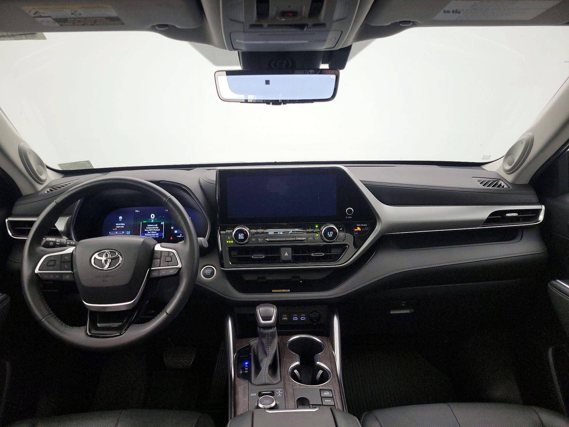 Thumbnail: 2024 Toyota Highlander - 9