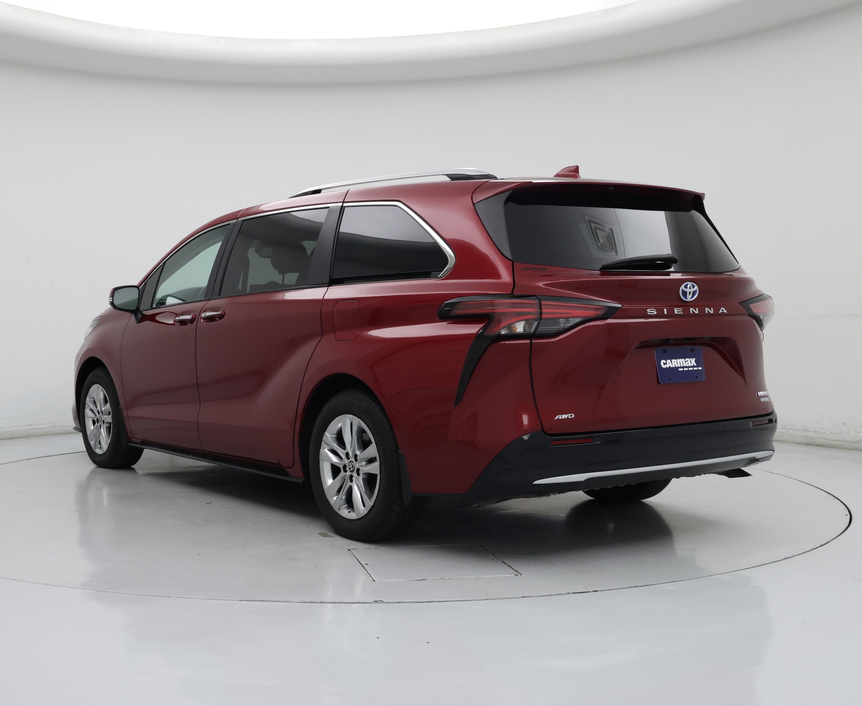 Thumbnail: 2024 Toyota Sienna - 2
