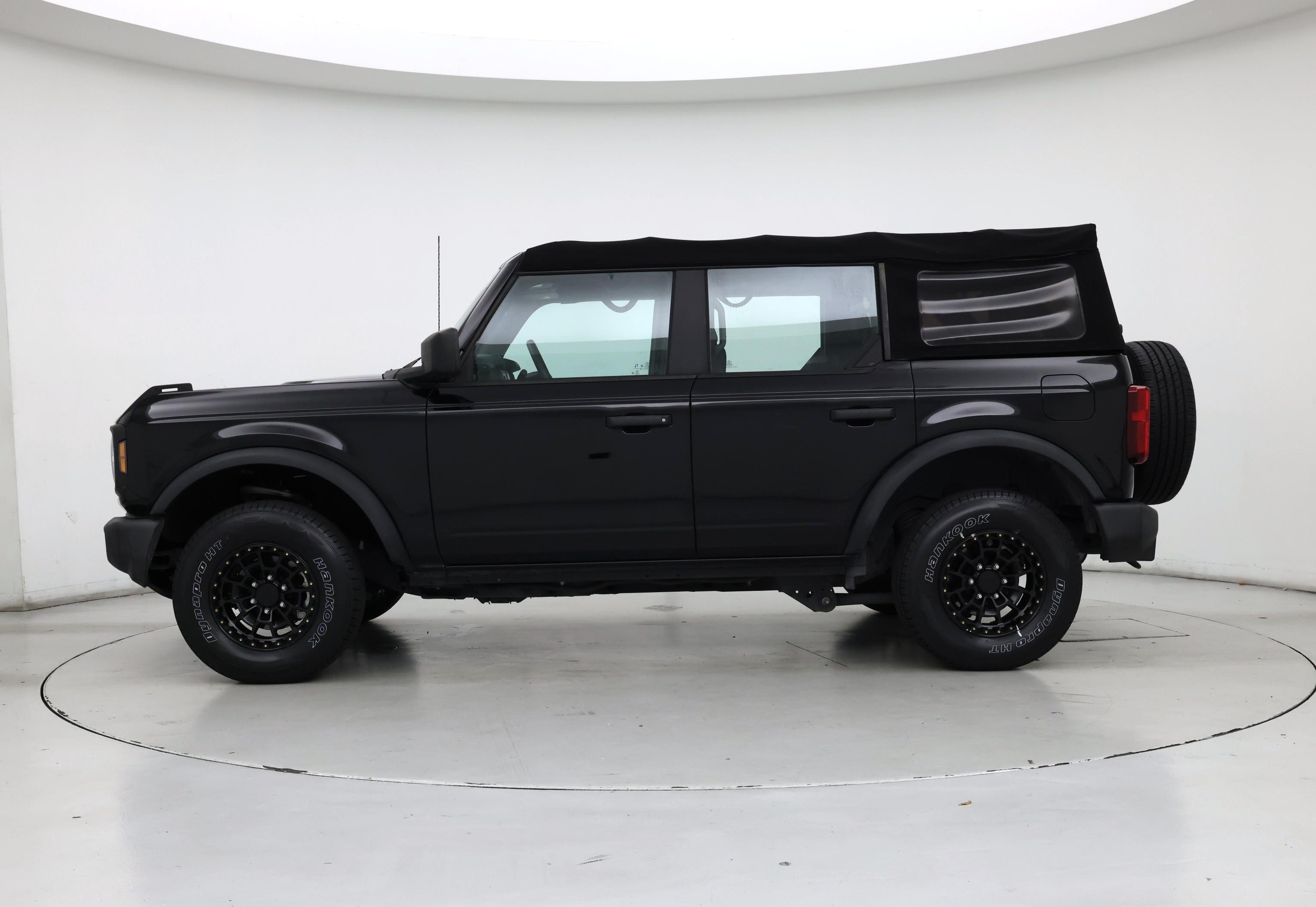 Thumbnail: 2021 Ford Bronco - 3