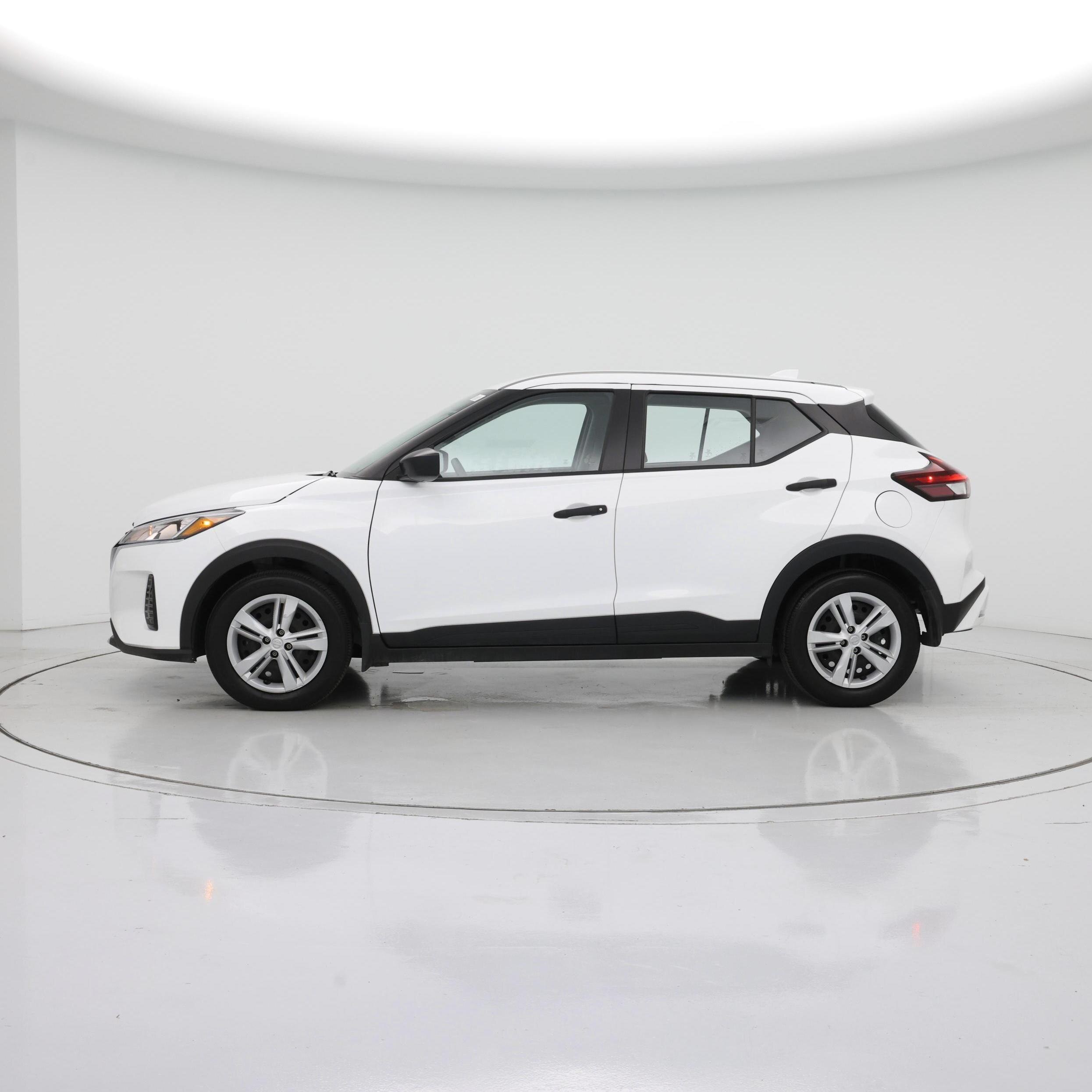 Thumbnail: 2024 Nissan Kicks - 3