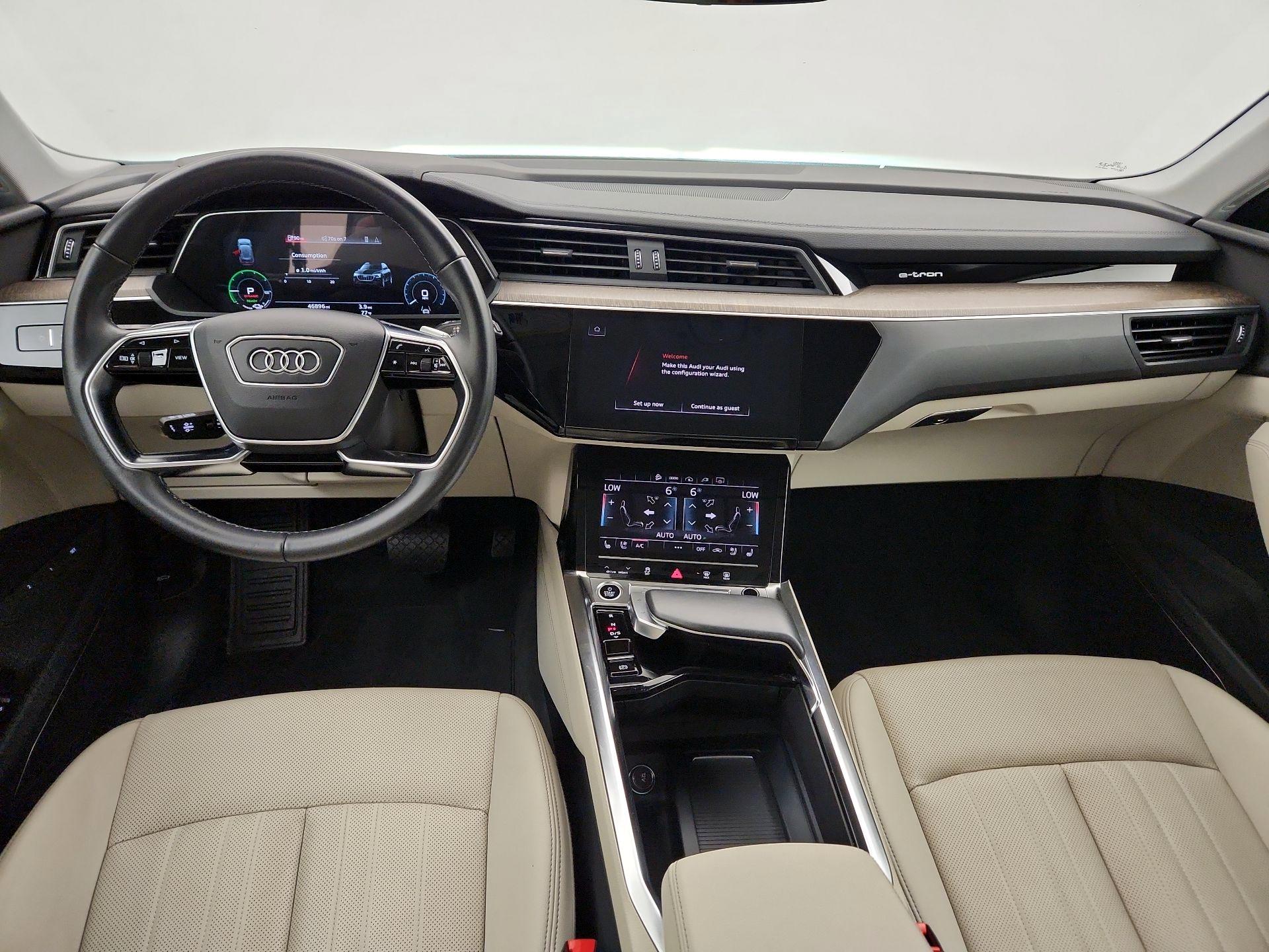 Thumbnail: 2022 Audi e-tron - 9