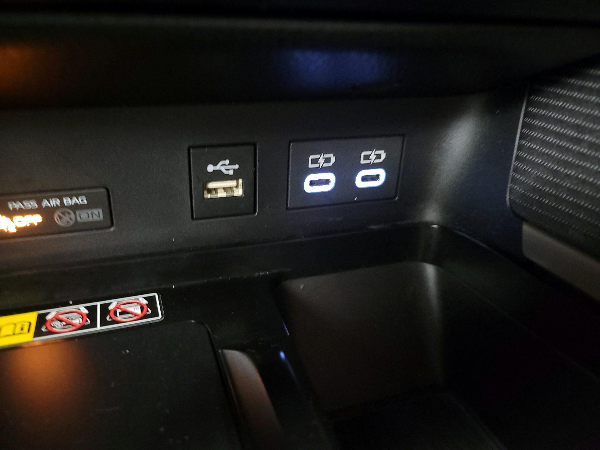 Thumbnail: 2025 Toyota Camry - 18