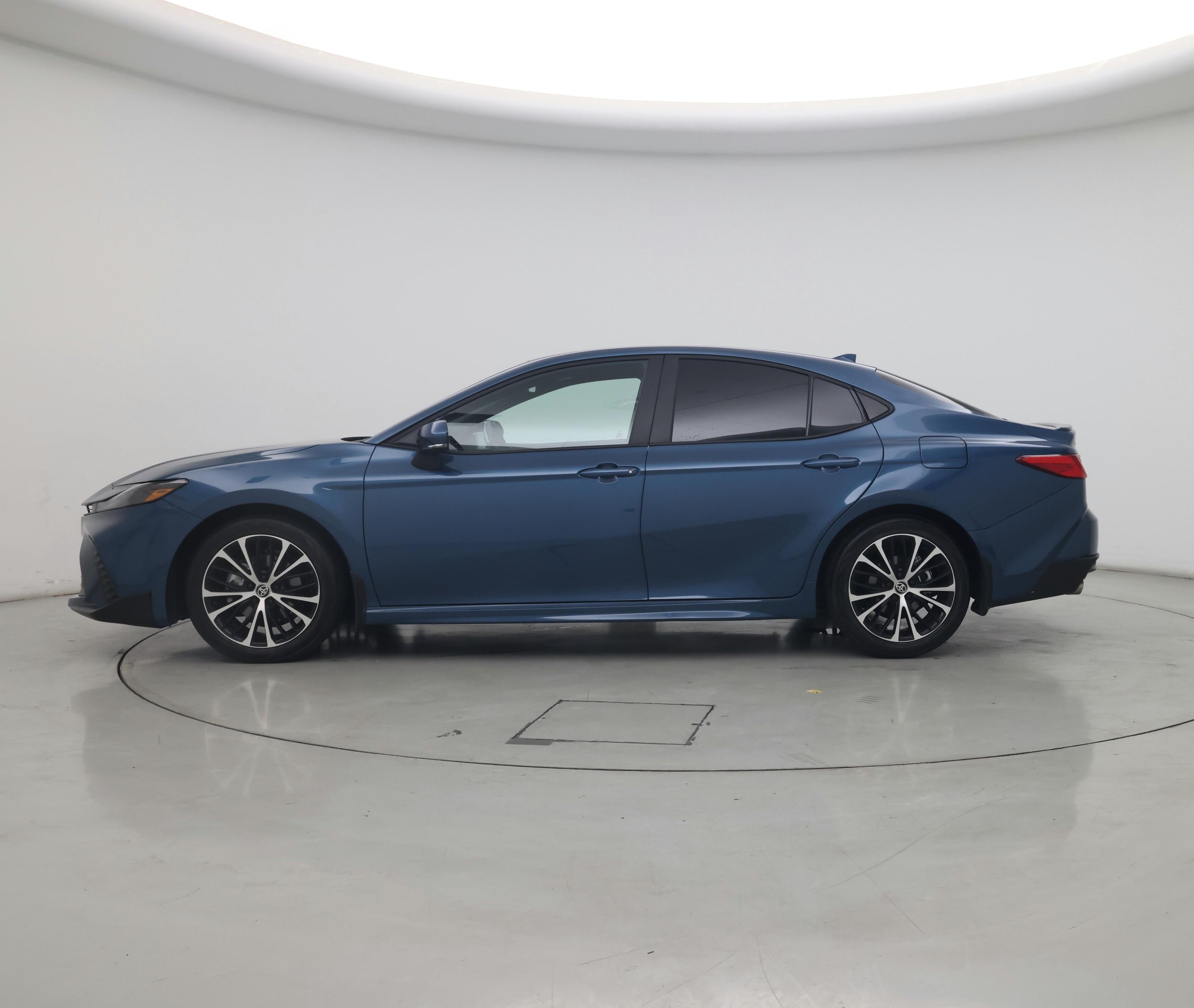Thumbnail: 2025 Toyota Camry - 3