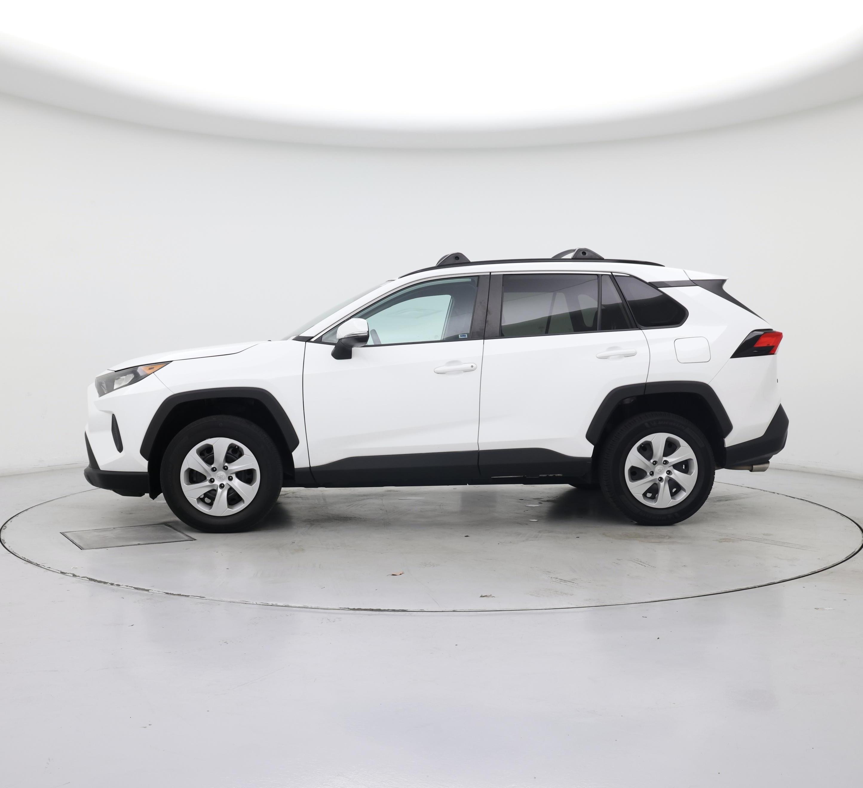 Thumbnail: 2020 Toyota RAV4 - 3