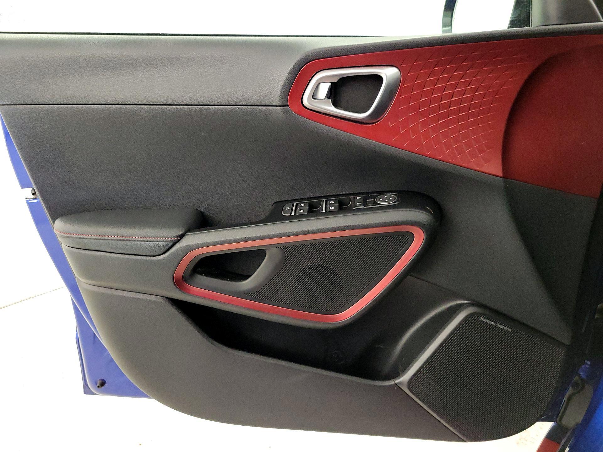 Thumbnail: 2020 Kia Soul - 12