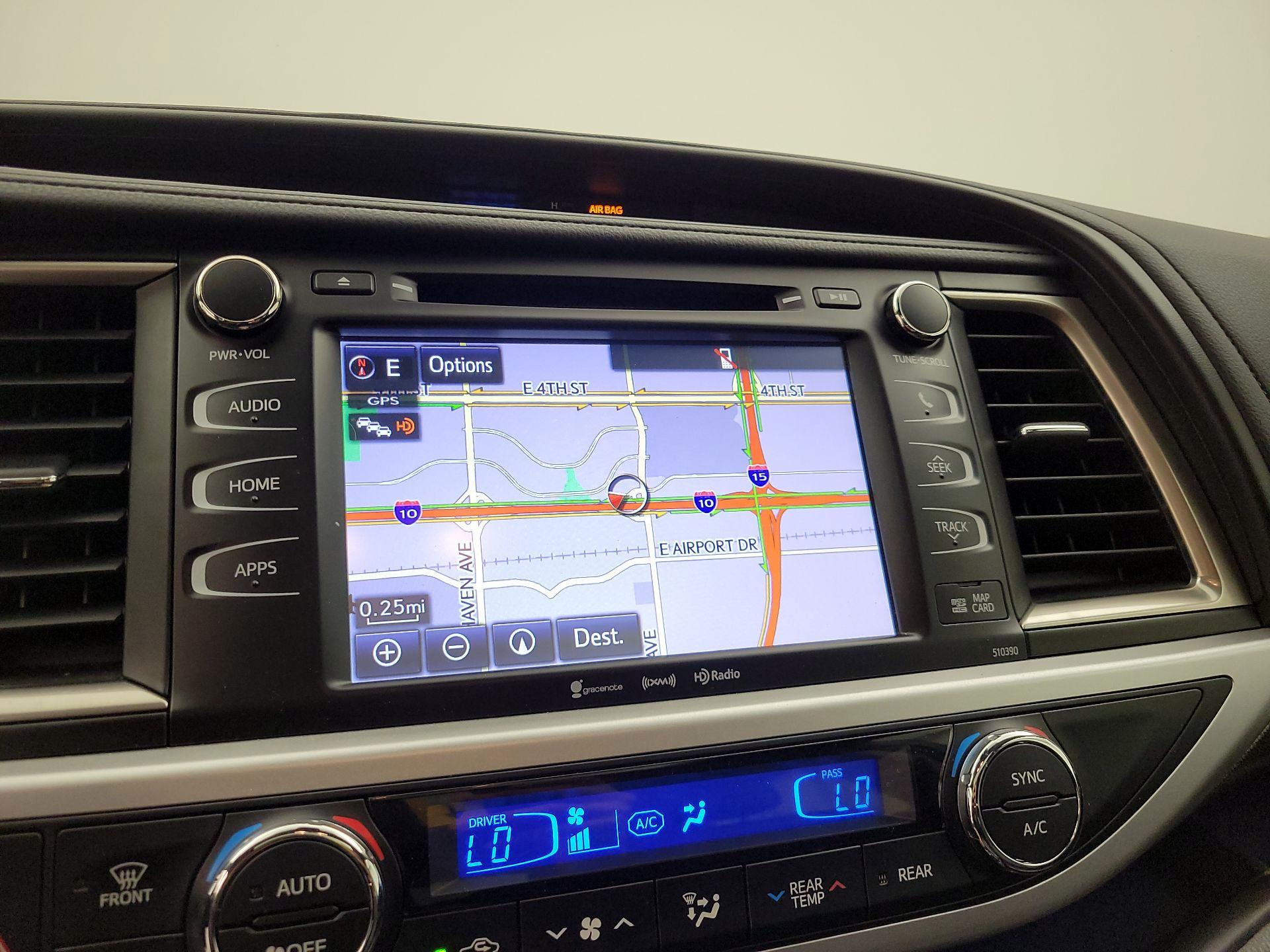 Thumbnail: 2019 Toyota Highlander - 14