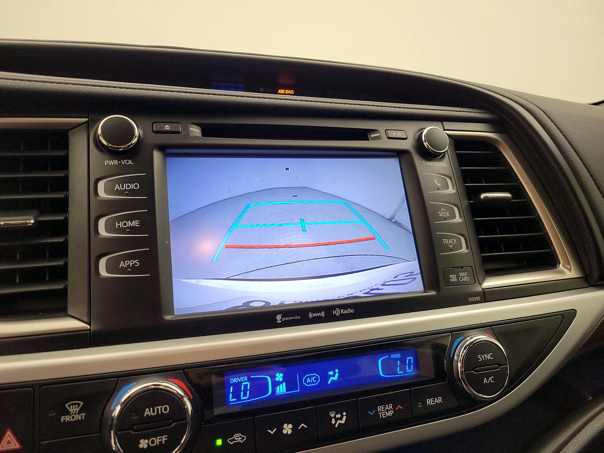 Thumbnail: 2019 Toyota Highlander - 15