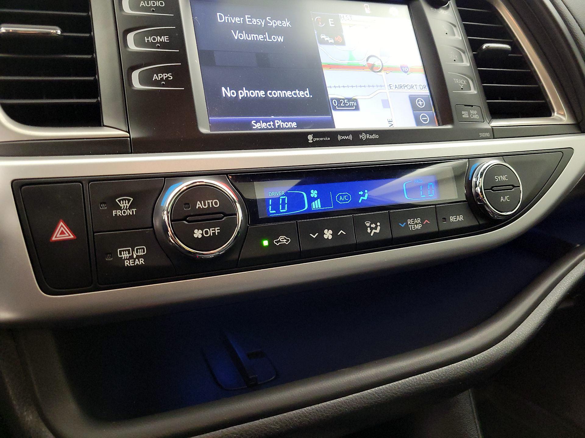 Thumbnail: 2019 Toyota Highlander - 17