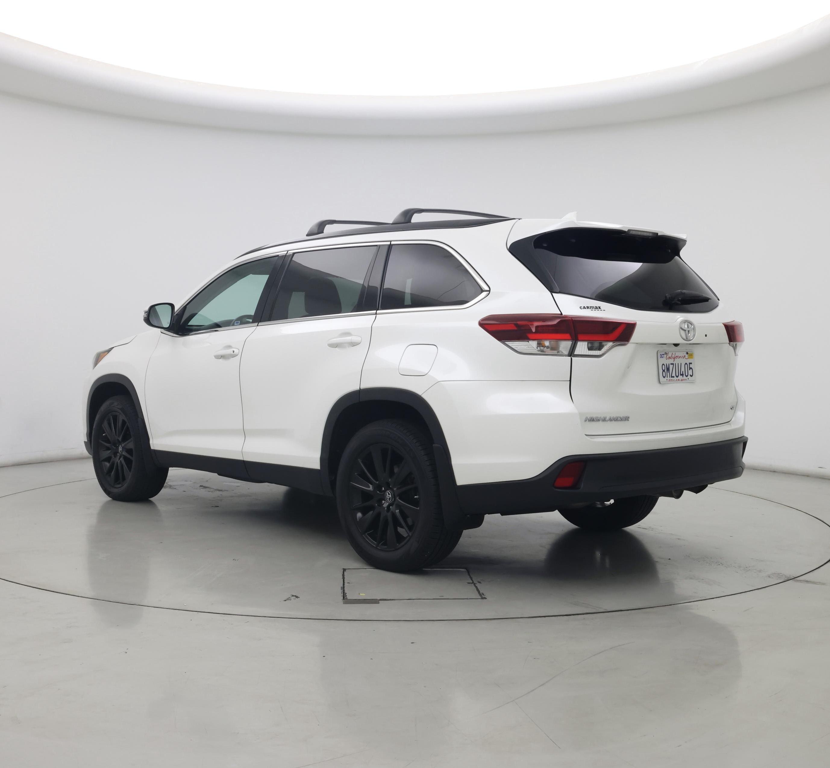 Thumbnail: 2019 Toyota Highlander - 2