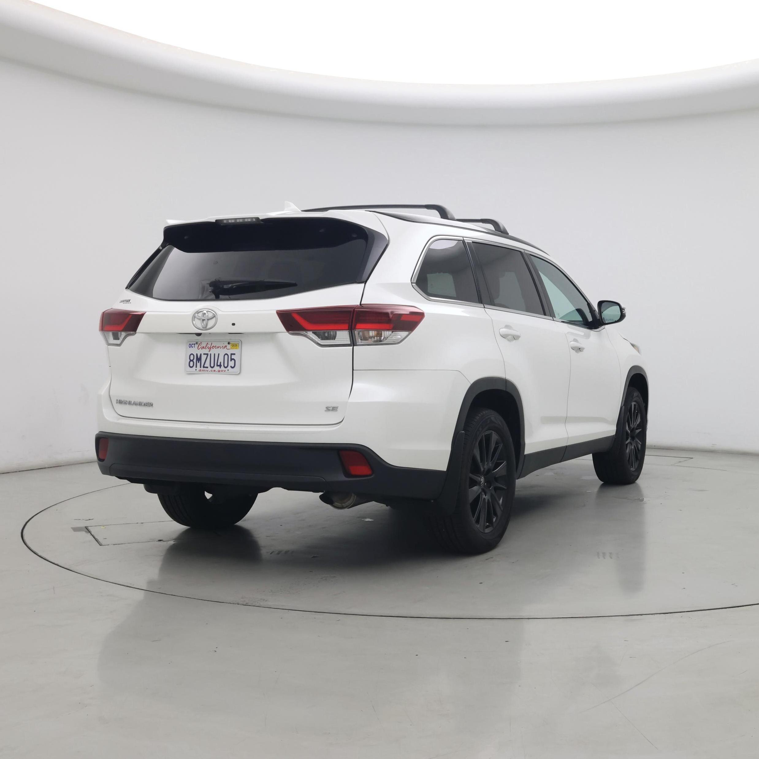 Thumbnail: 2019 Toyota Highlander - 8