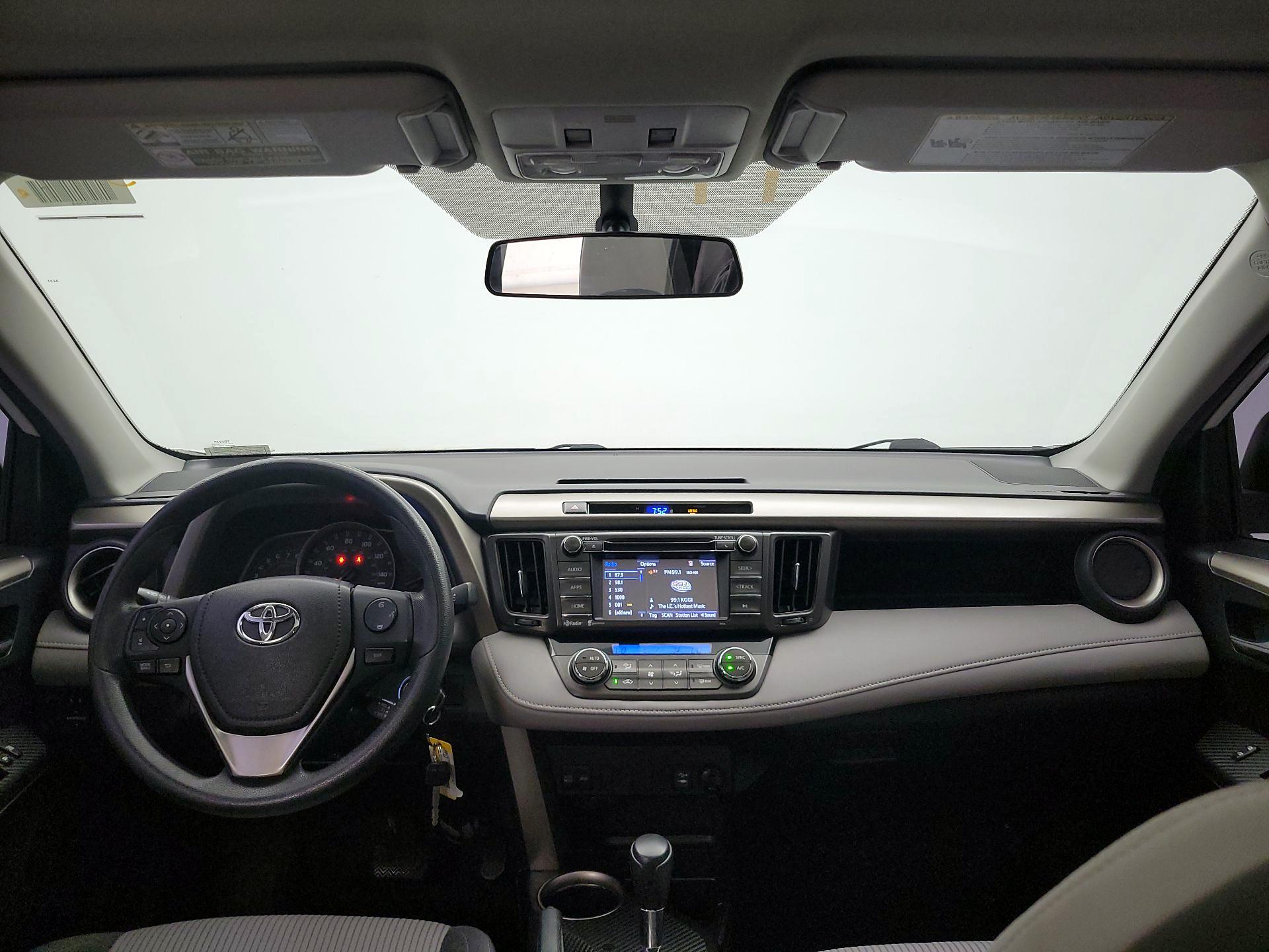 Thumbnail: 2015 Toyota RAV4 - 9