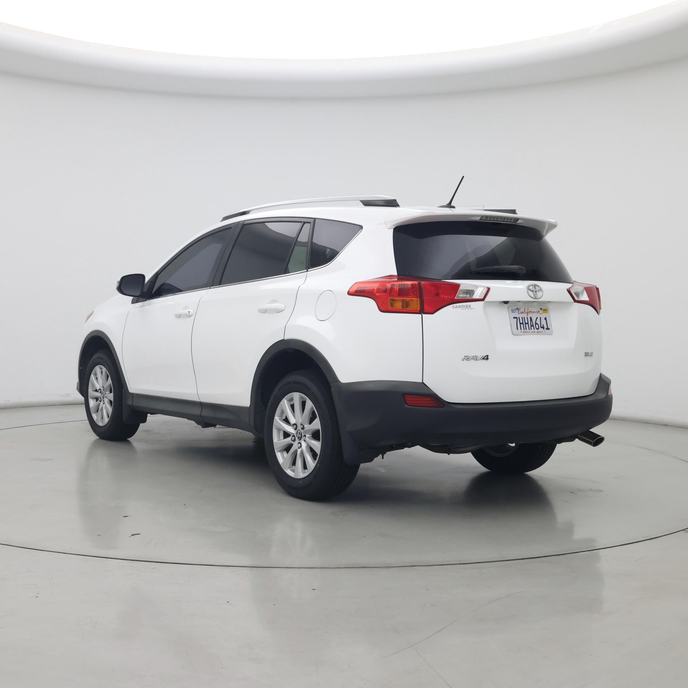 Thumbnail: 2015 Toyota RAV4 - 2