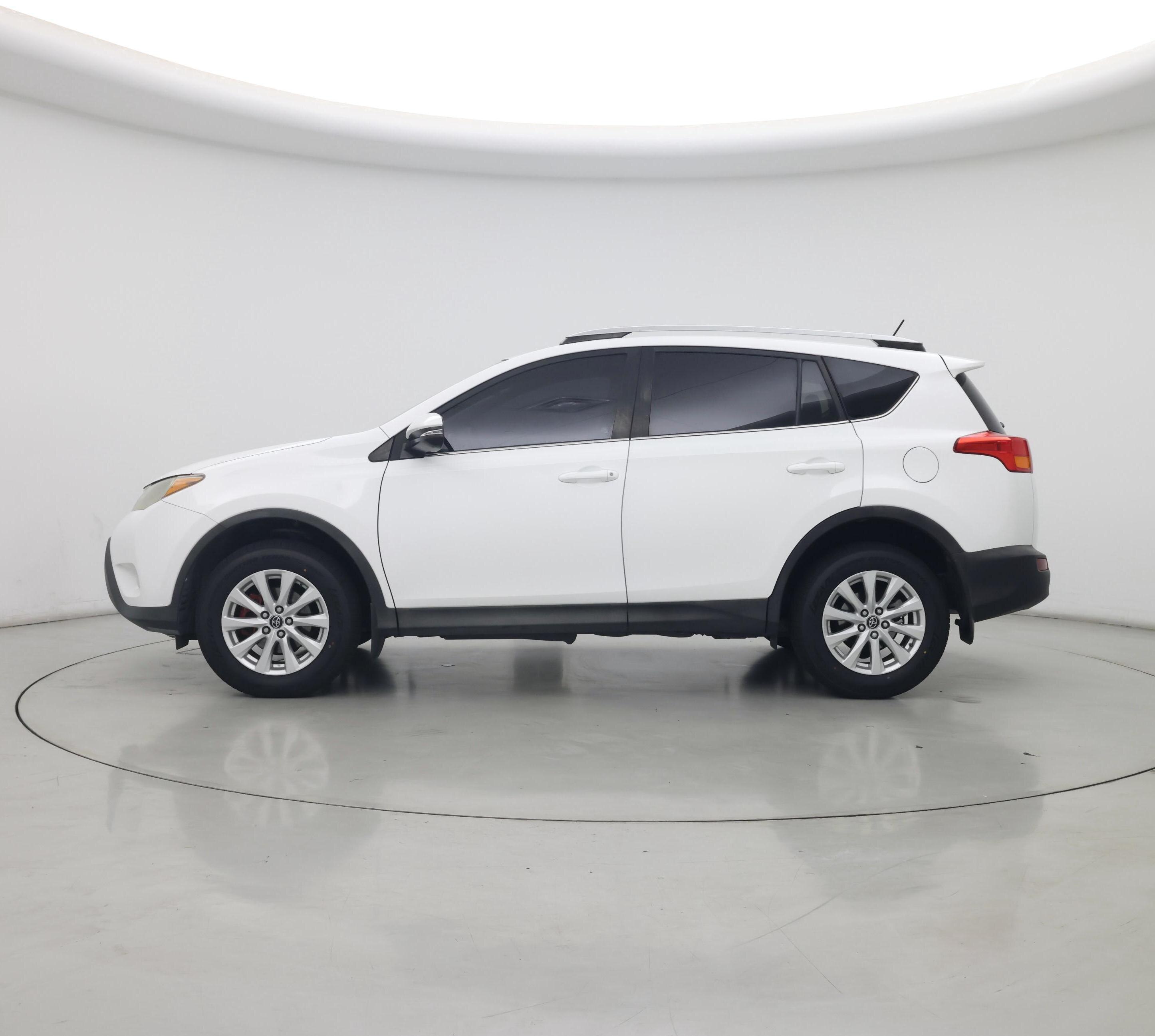 Thumbnail: 2015 Toyota RAV4 - 3
