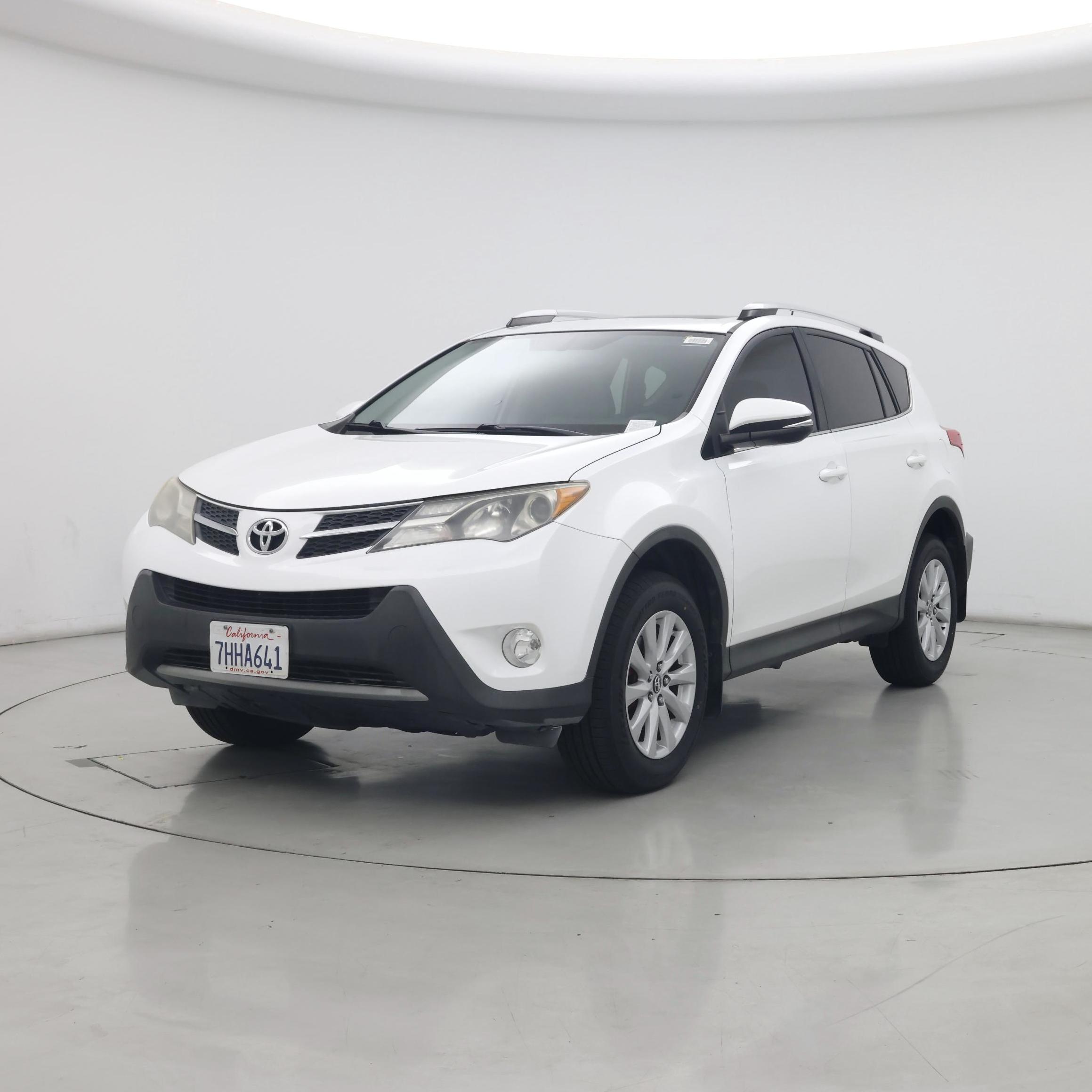 Thumbnail: 2015 Toyota RAV4 - 4
