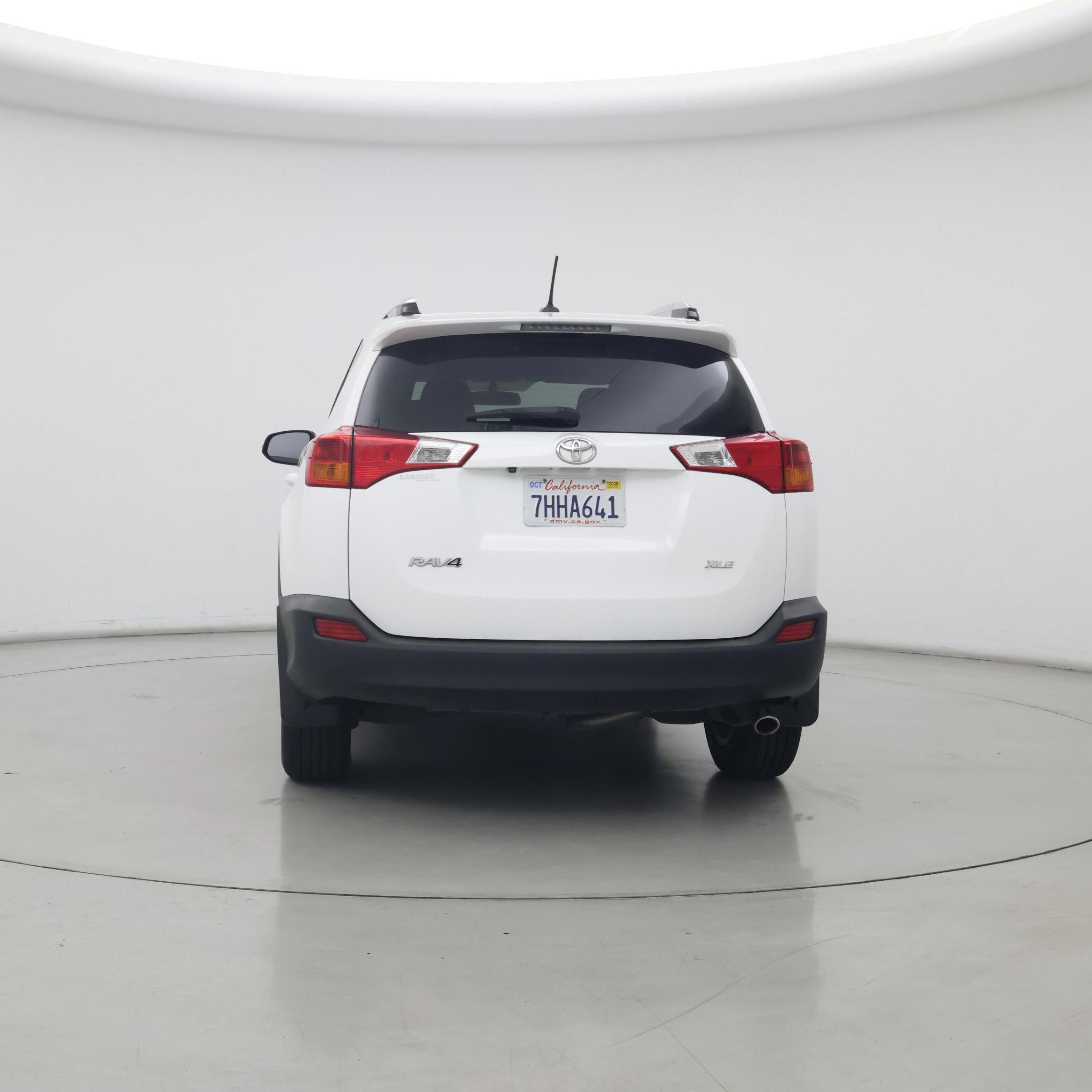 Thumbnail: 2015 Toyota RAV4 - 6