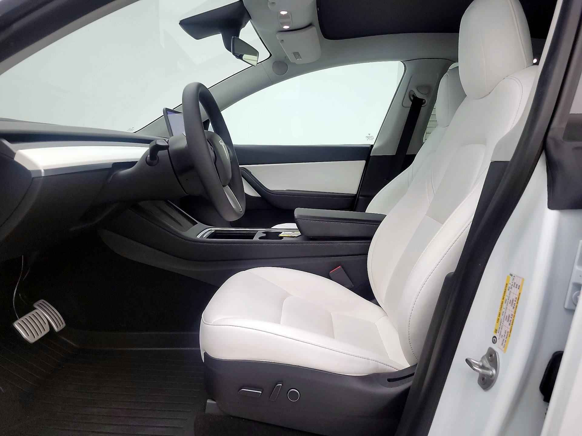 Thumbnail: 2022 Tesla Model Y - 11