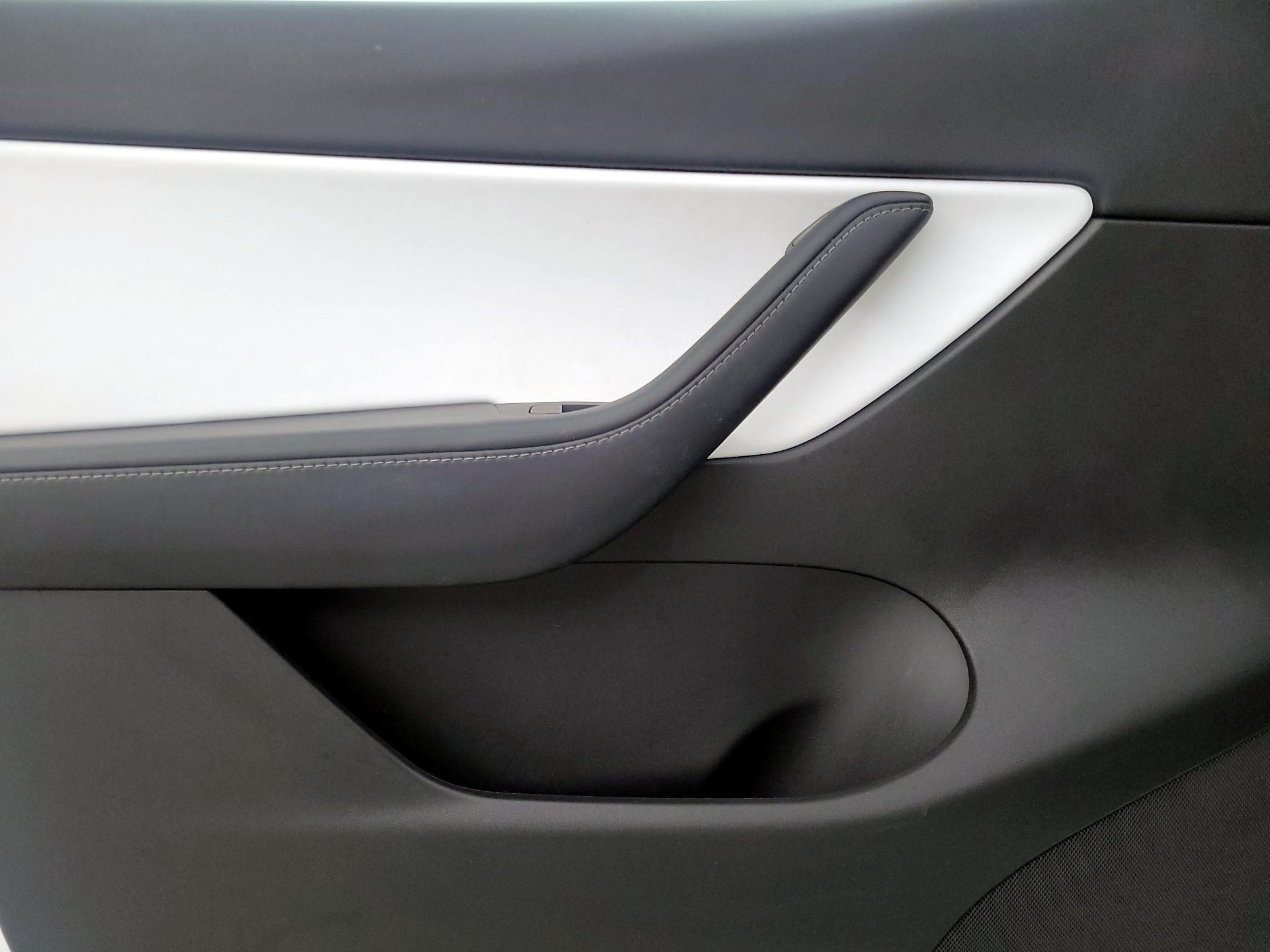 Thumbnail: 2022 Tesla Model Y - 12