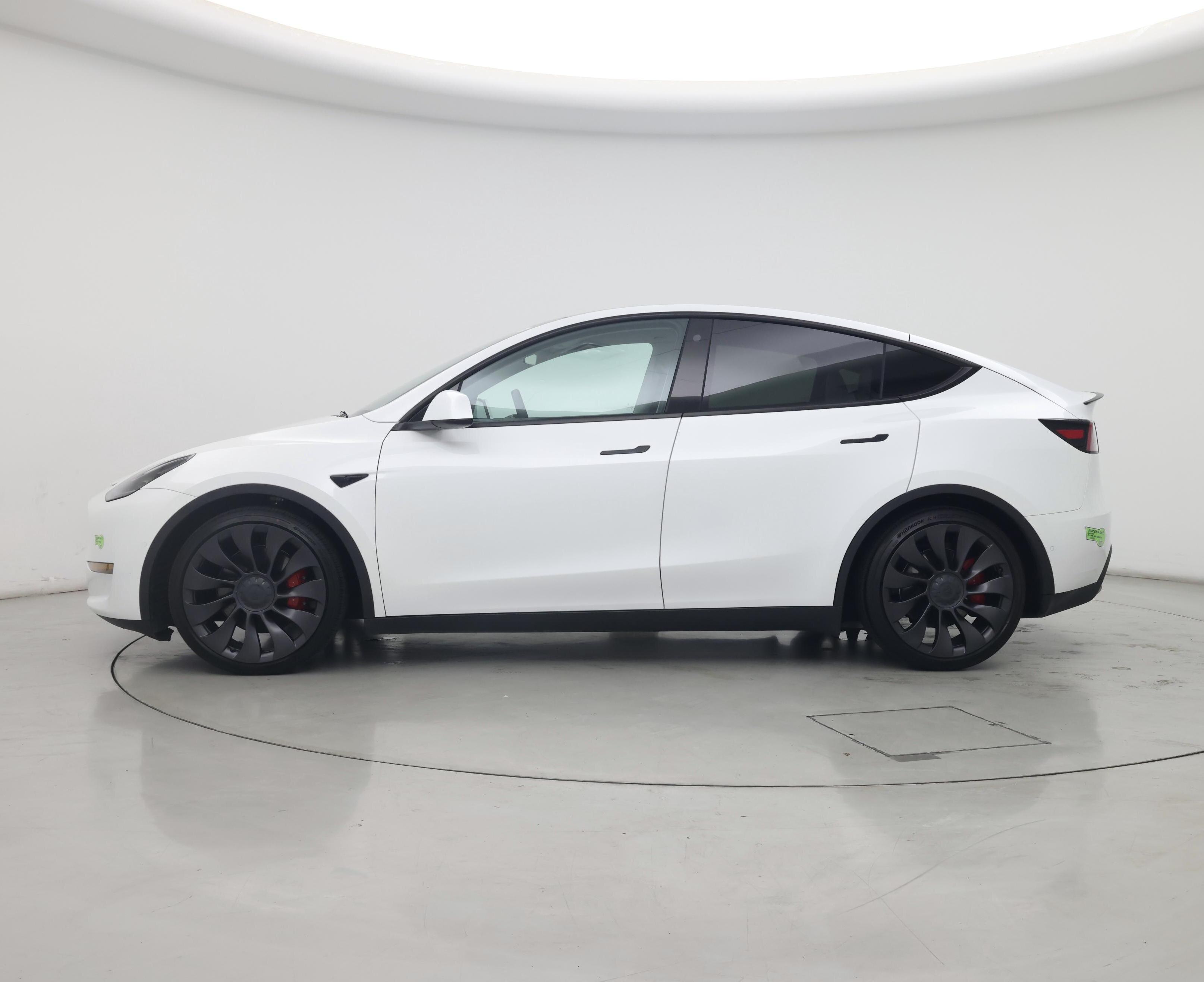 Thumbnail: 2022 Tesla Model Y - 3