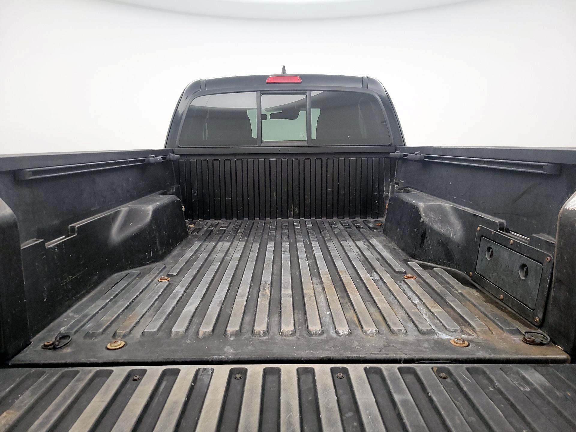 Thumbnail: 2019 Toyota Tacoma - 20