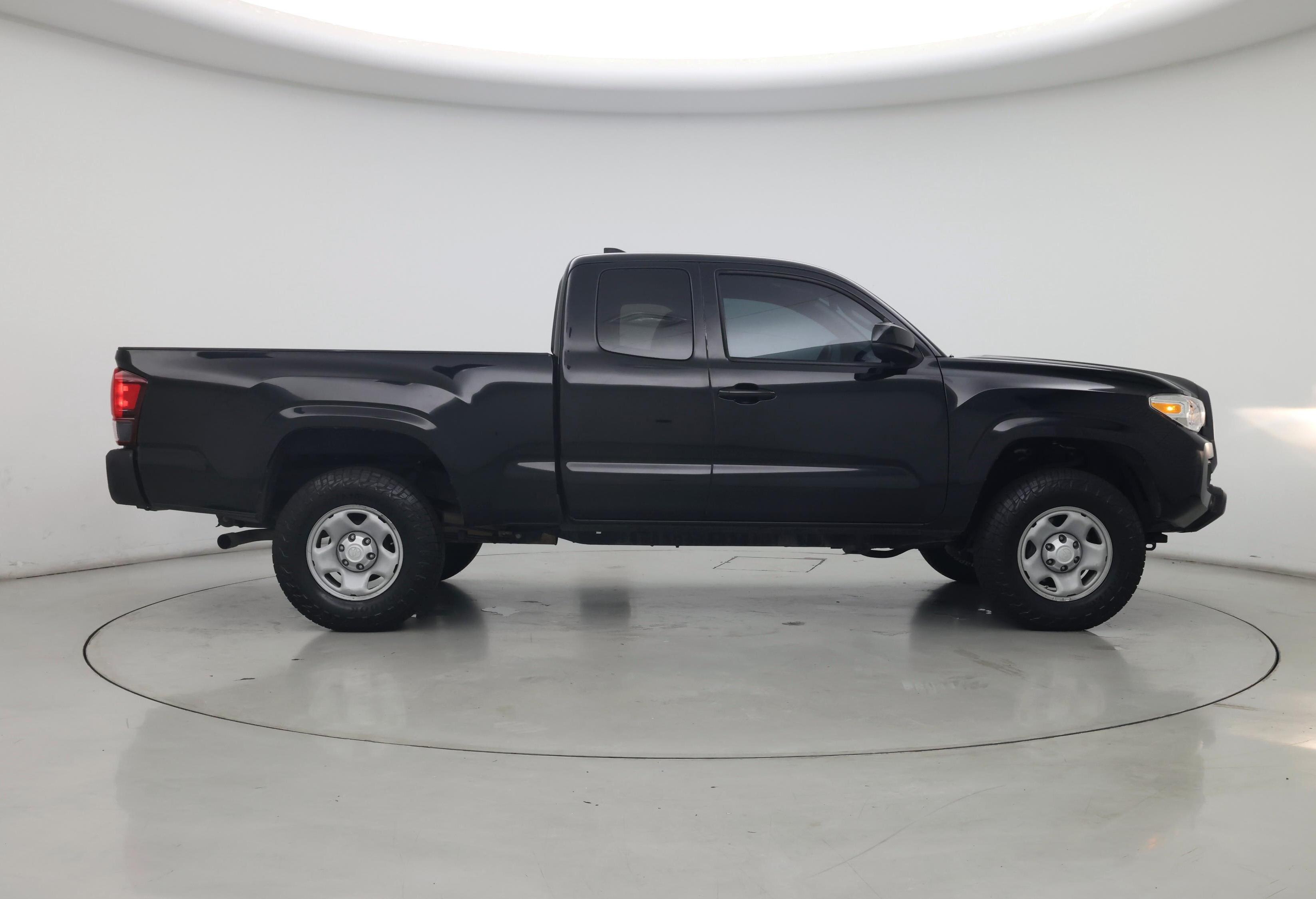 Thumbnail: 2019 Toyota Tacoma - 7