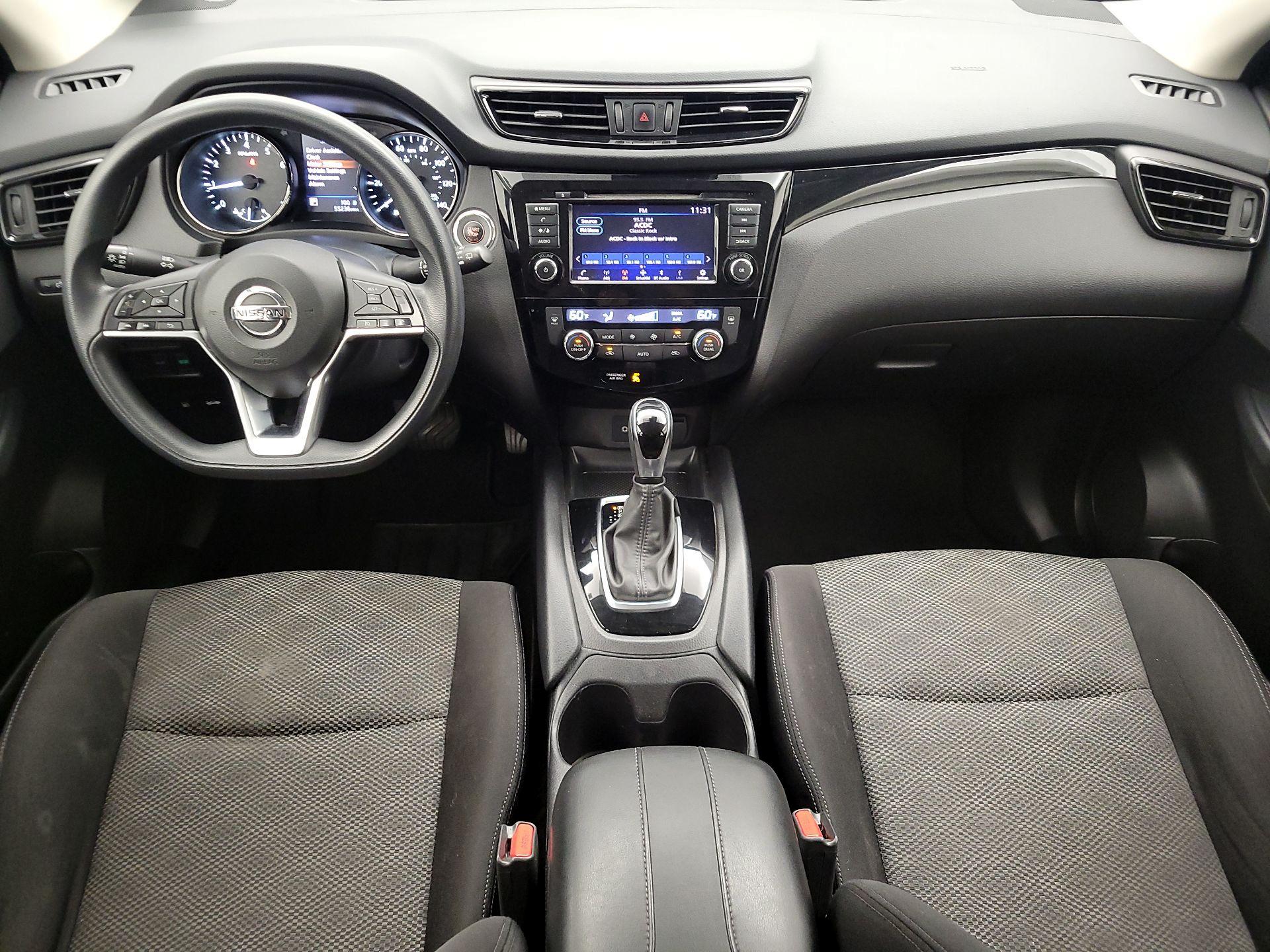 Thumbnail: 2020 Nissan Rogue Sport - 9