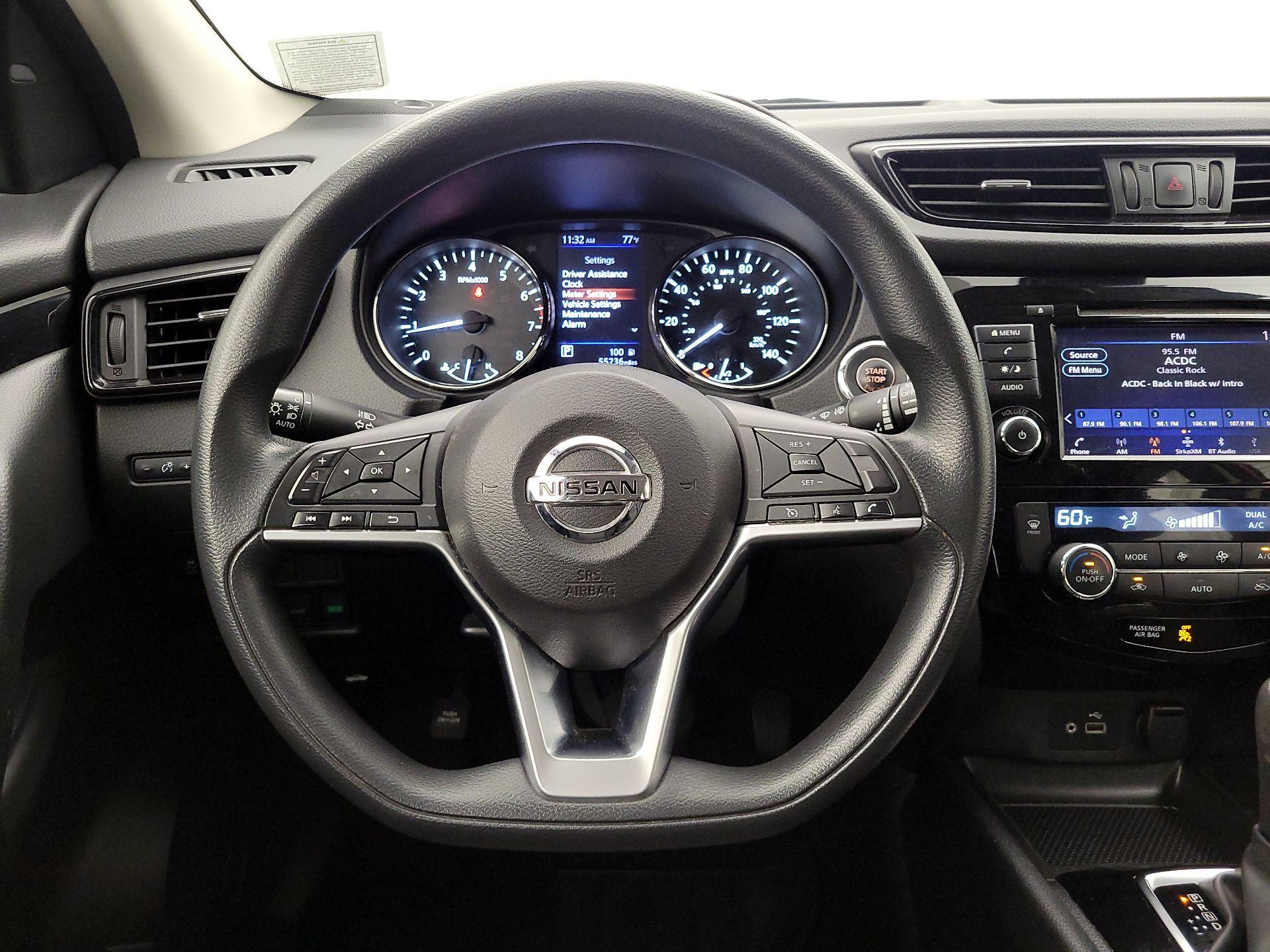 Thumbnail: 2020 Nissan Rogue Sport - 10