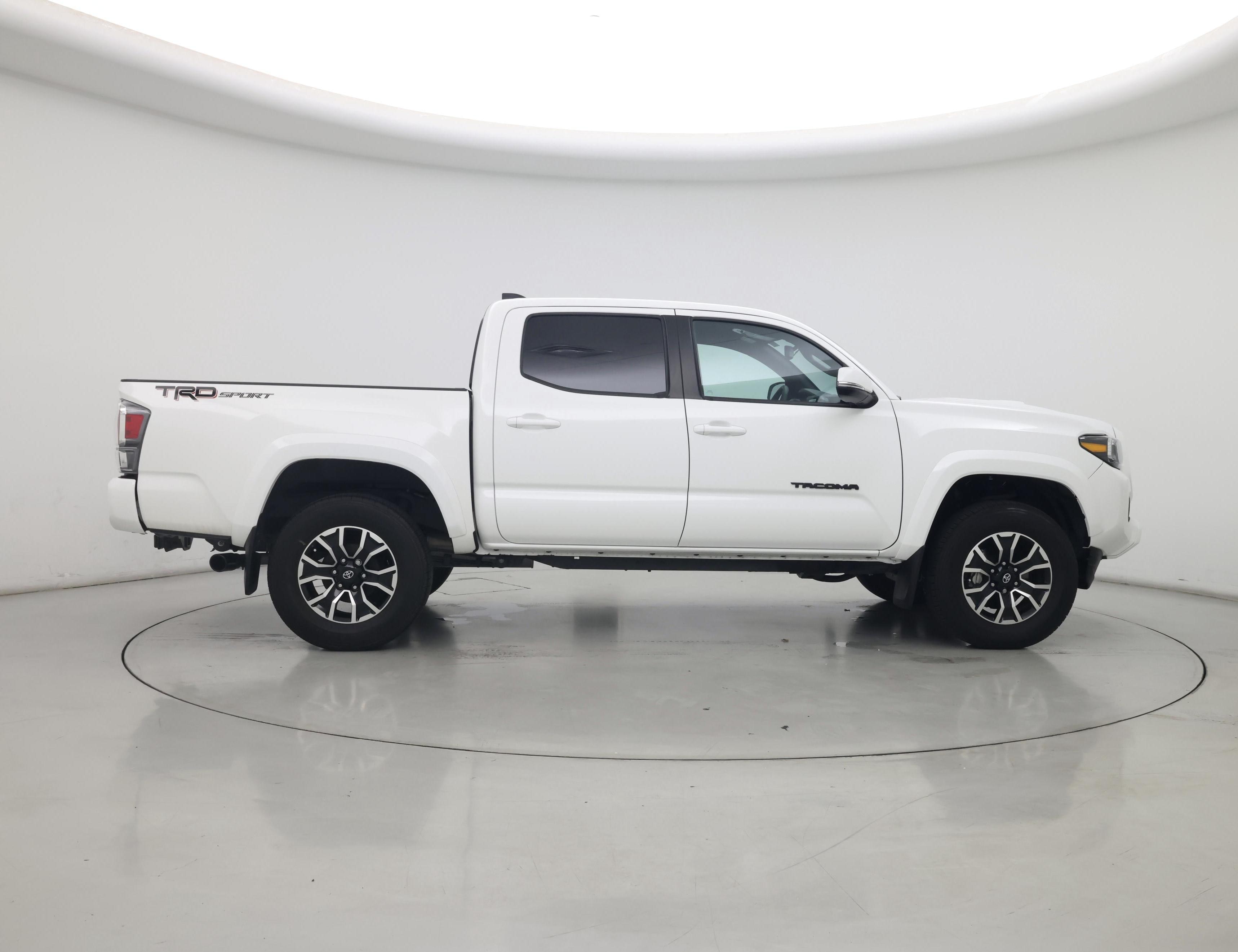 Thumbnail: 2022 Toyota Tacoma - 7