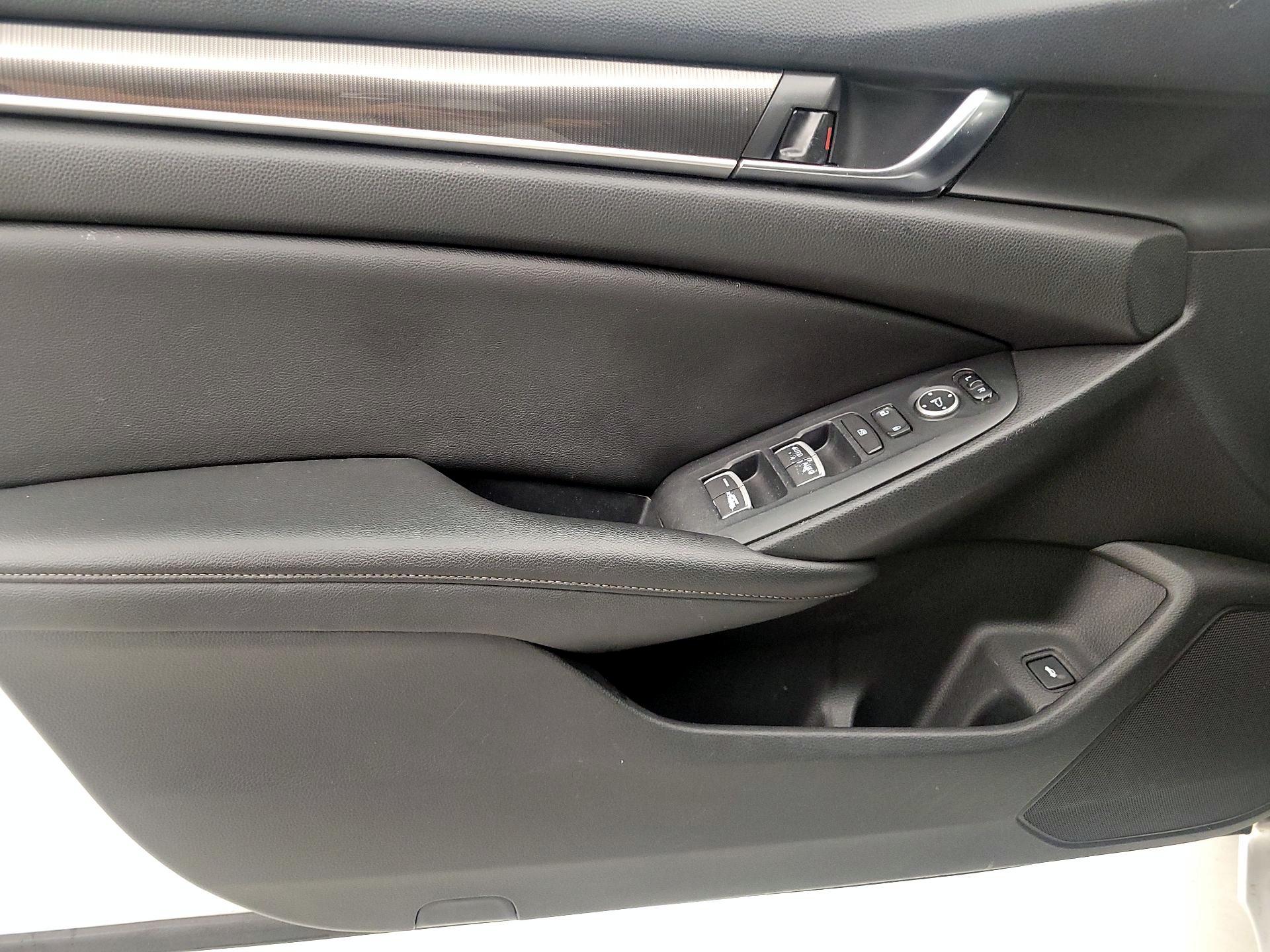 Thumbnail: 2019 Honda Accord - 12